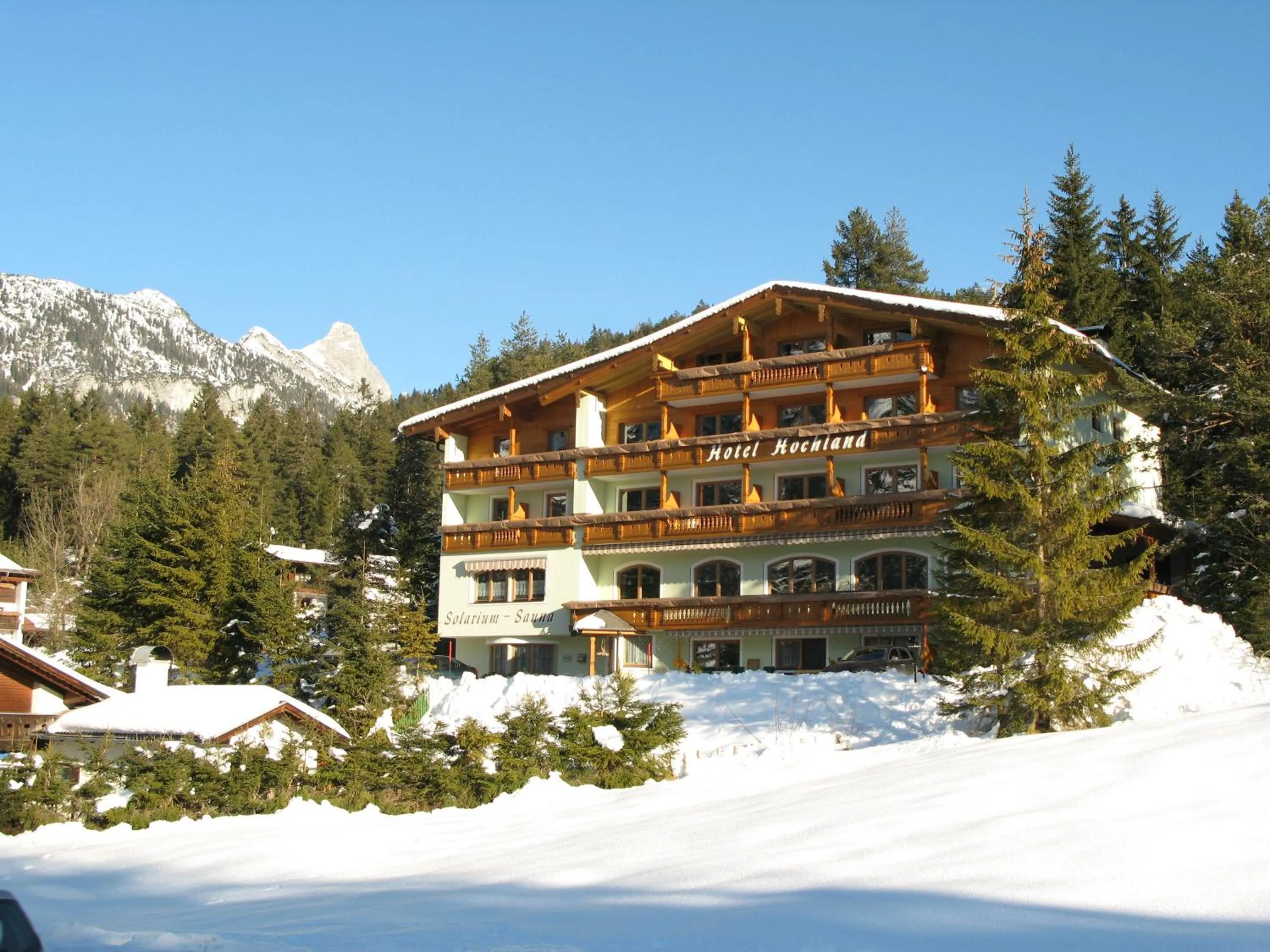 Facade/entrance in Hotel Hochland