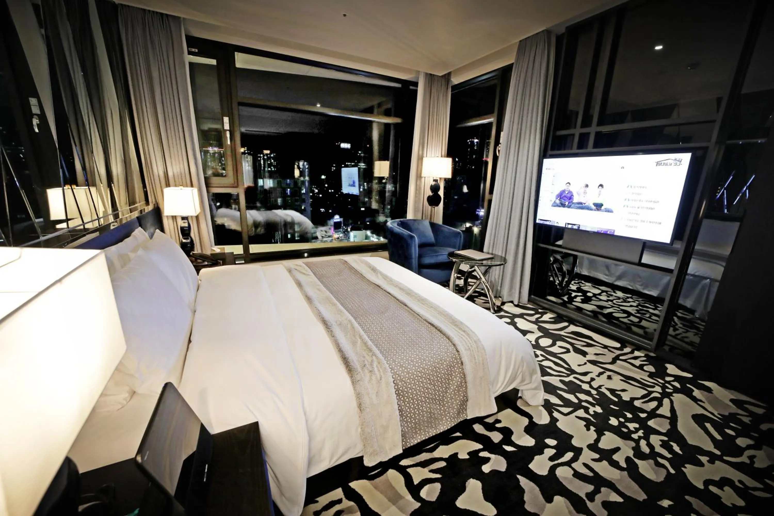 Bed in Best Louis Hamilton Hotel Gwangan