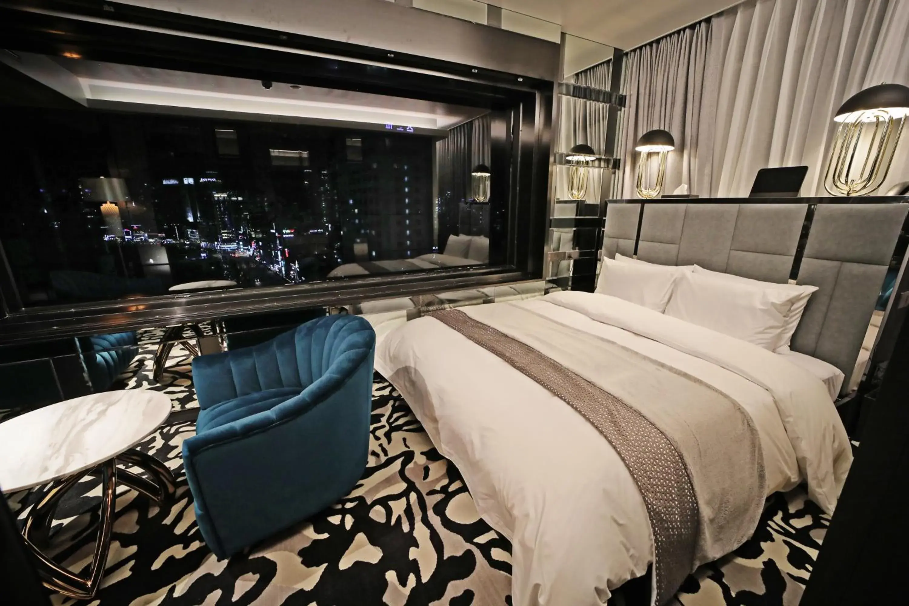 Bed in Best Louis Hamilton Hotel Gwangan Bed in Best Louis Hamilton Hotel Gwangan