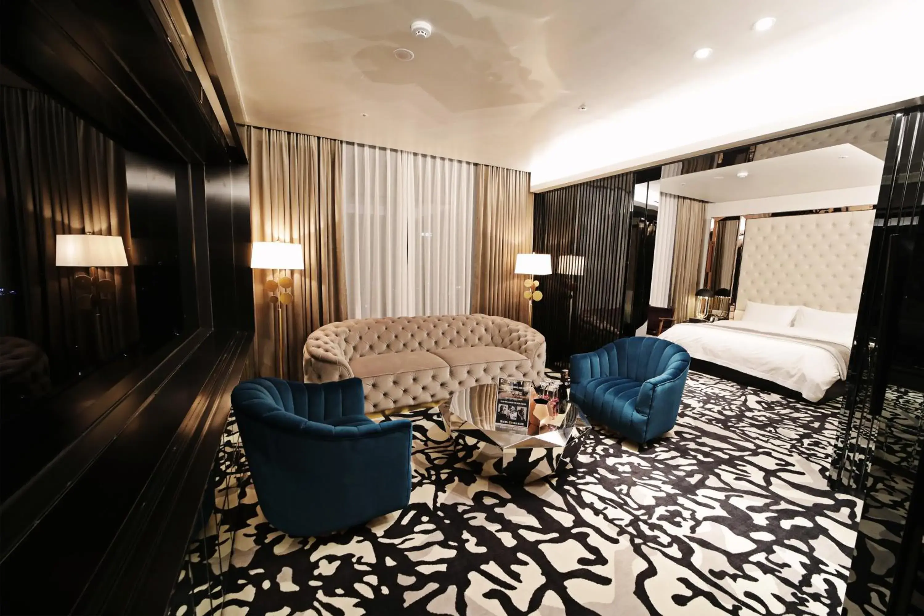 Bed in Best Louis Hamilton Hotel Gwangan Bed in Best Louis Hamilton Hotel Gwangan