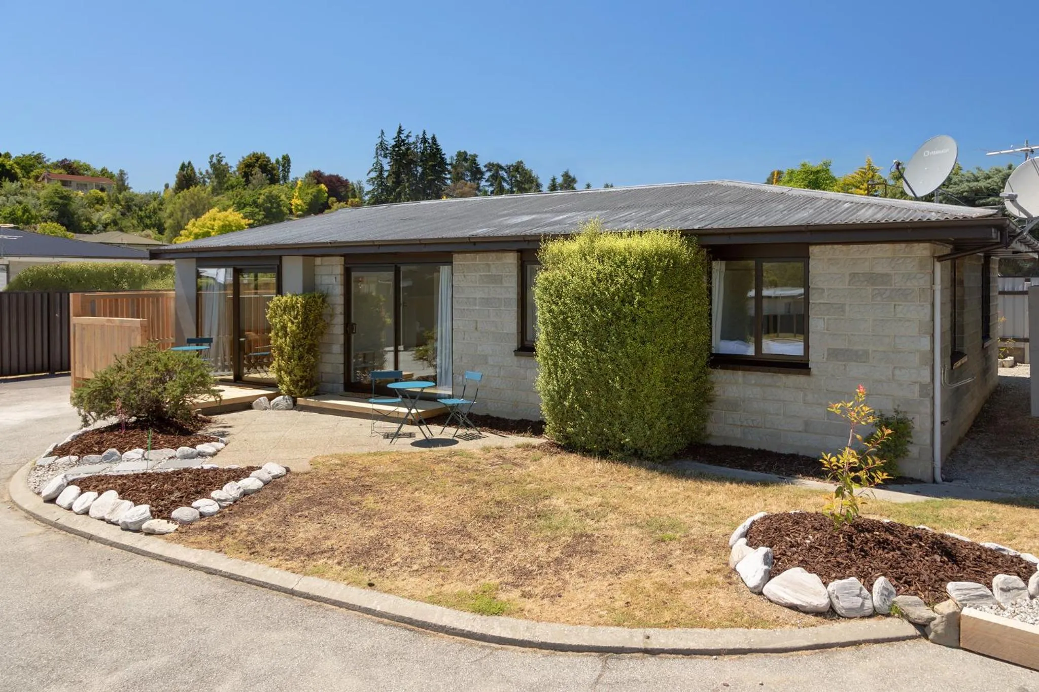 Facade/entrance in The Willows Wanaka