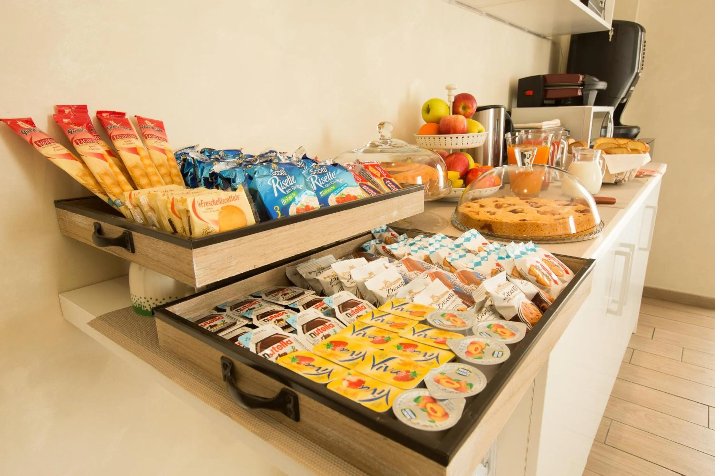 Buffet breakfast in Relais Tiburtina