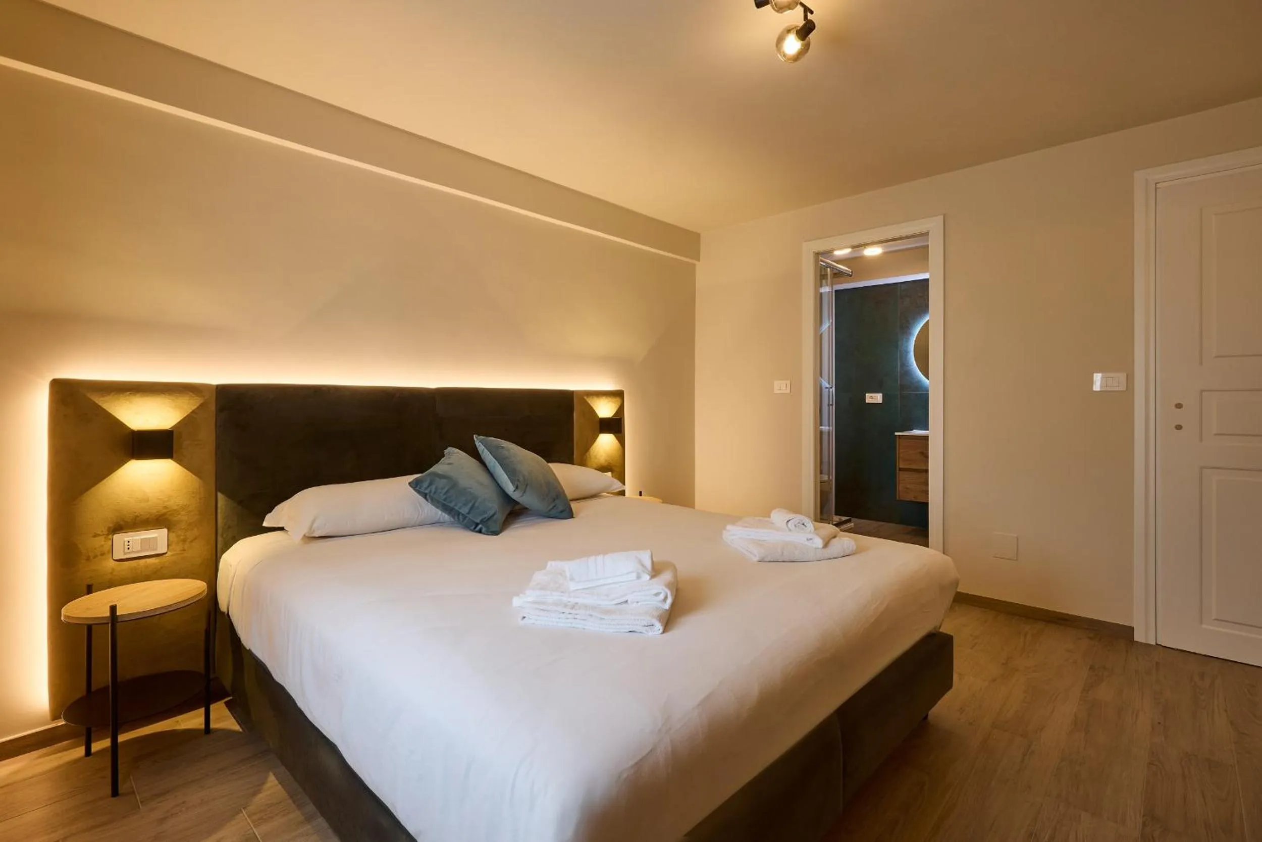 Photo of the whole room, Bed in Relais Tiburtina