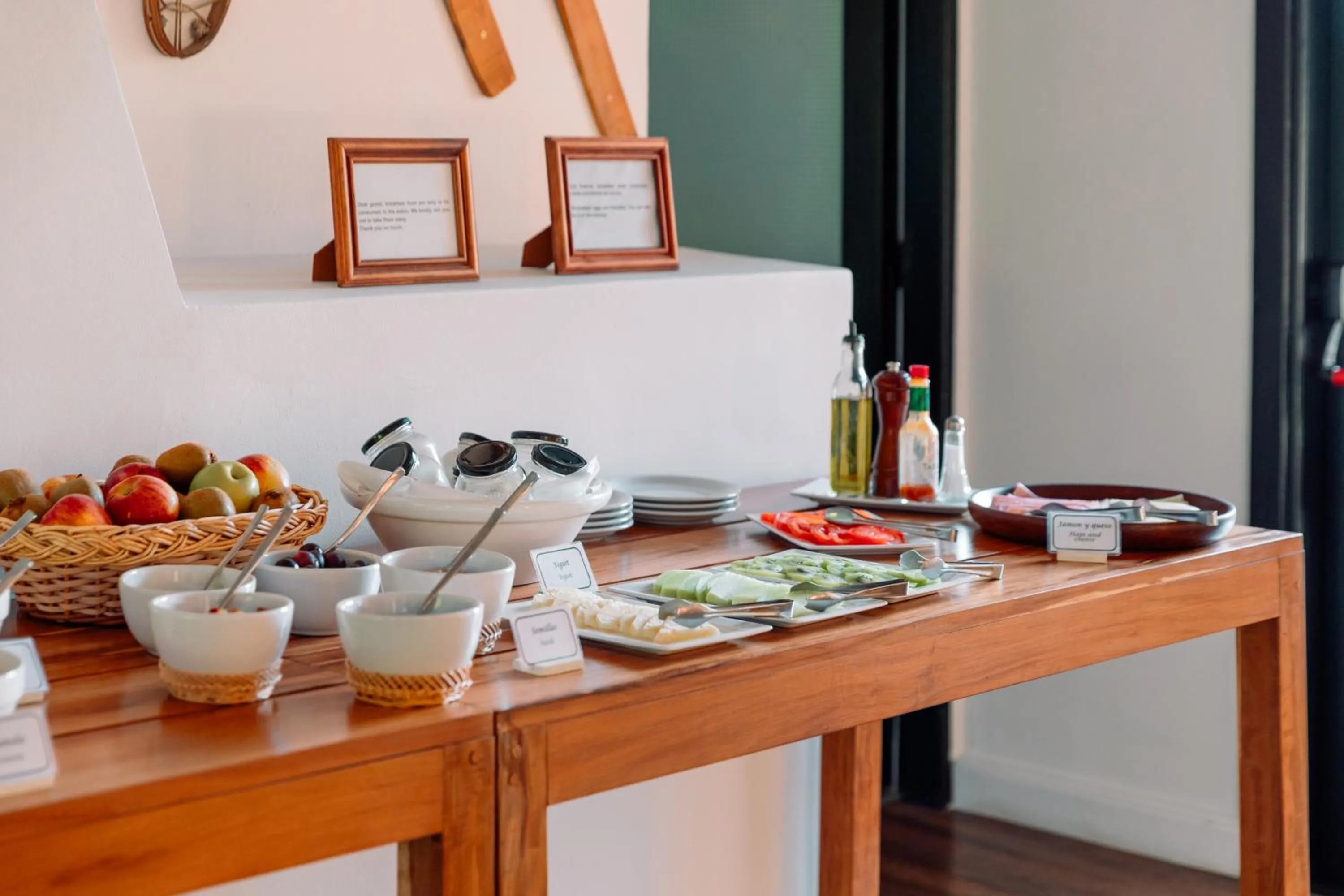 Breakfast in Hosteria El Puma