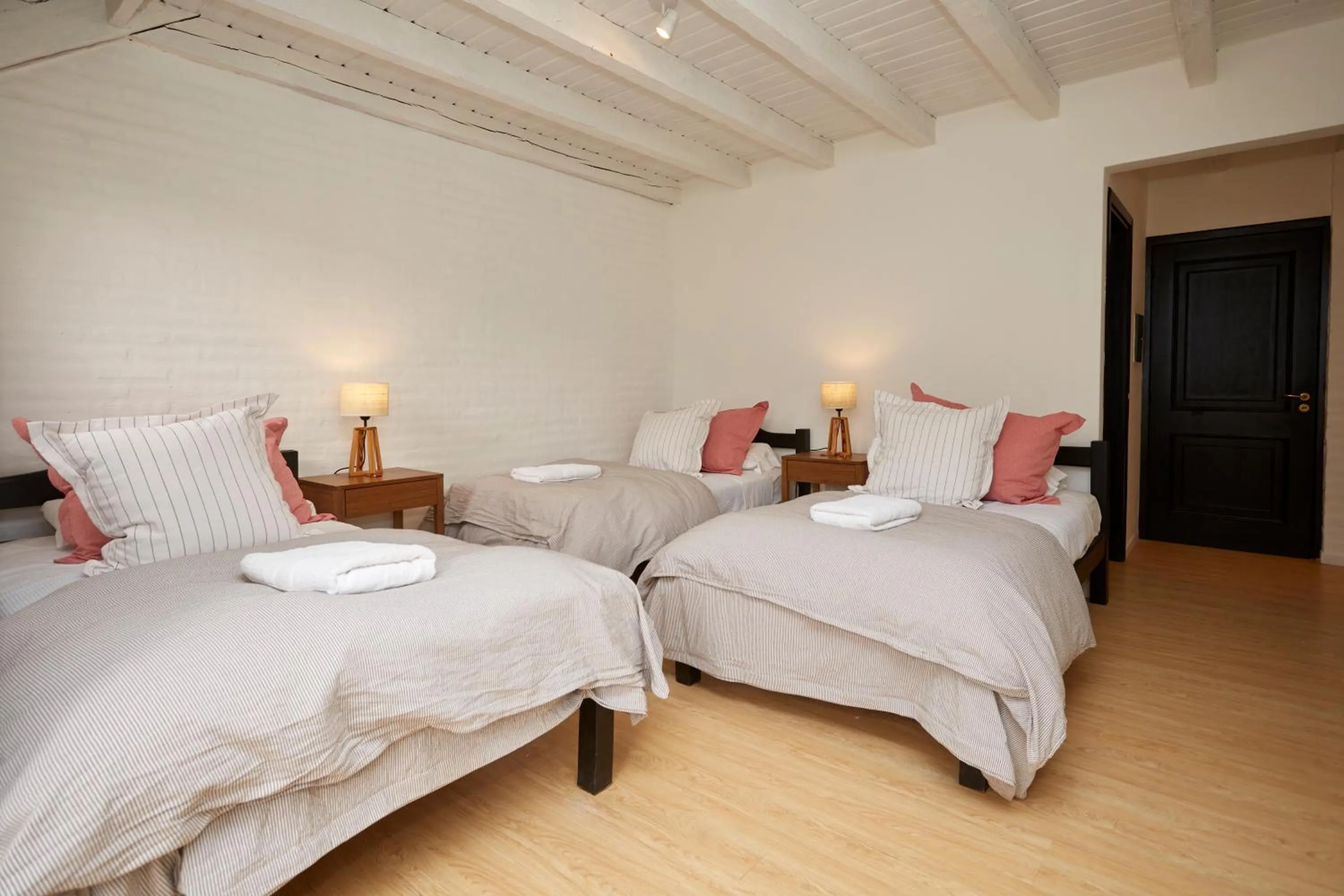 Photo of the whole room, Bed in Hosteria El Puma