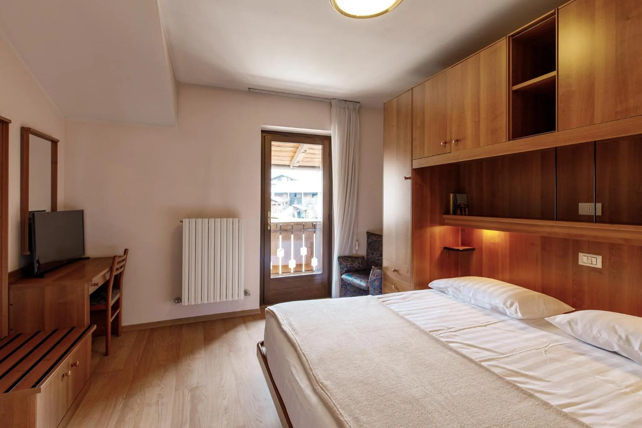 Bed in Albergo Belvedere