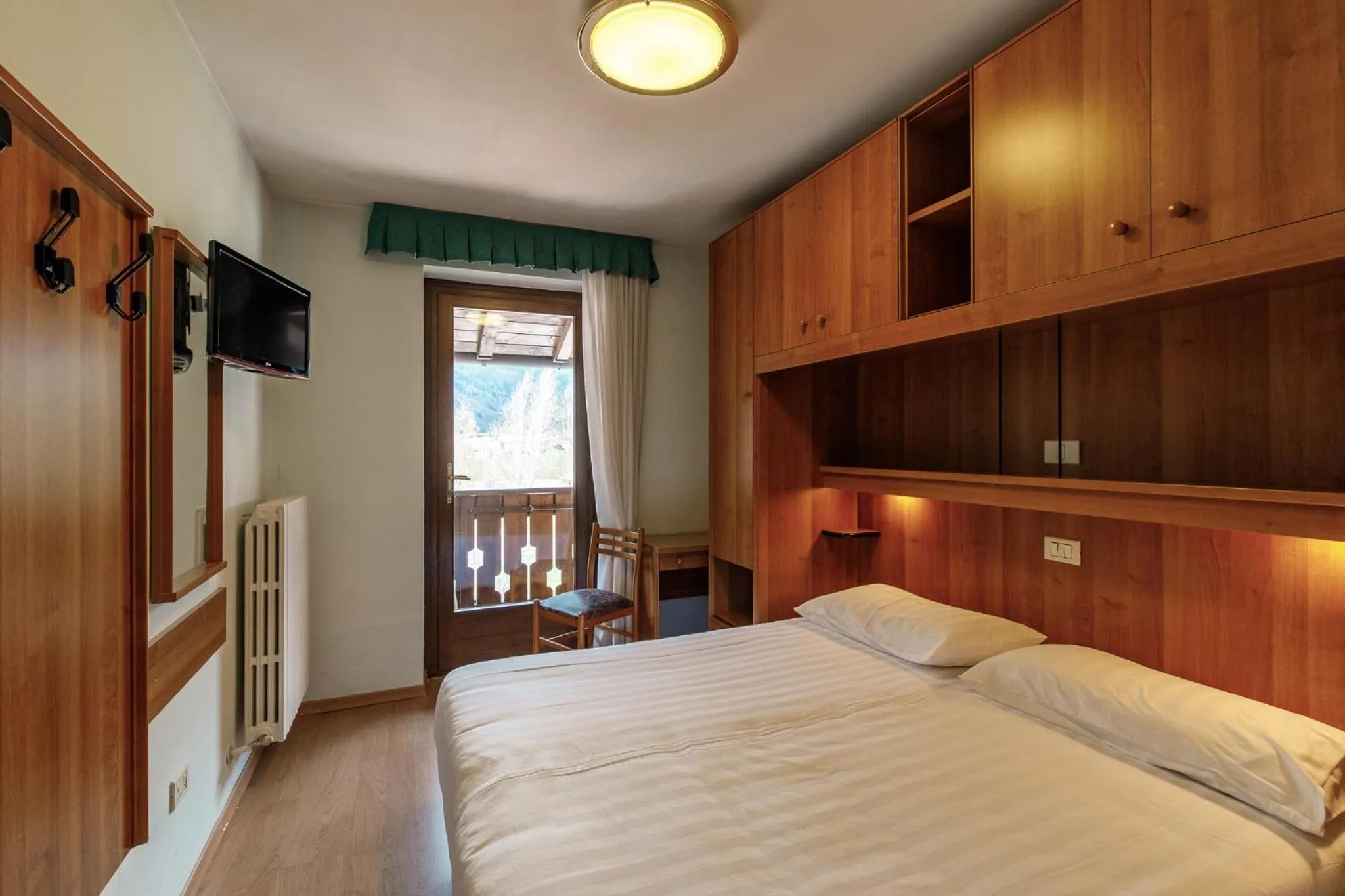 Bed in Albergo Belvedere