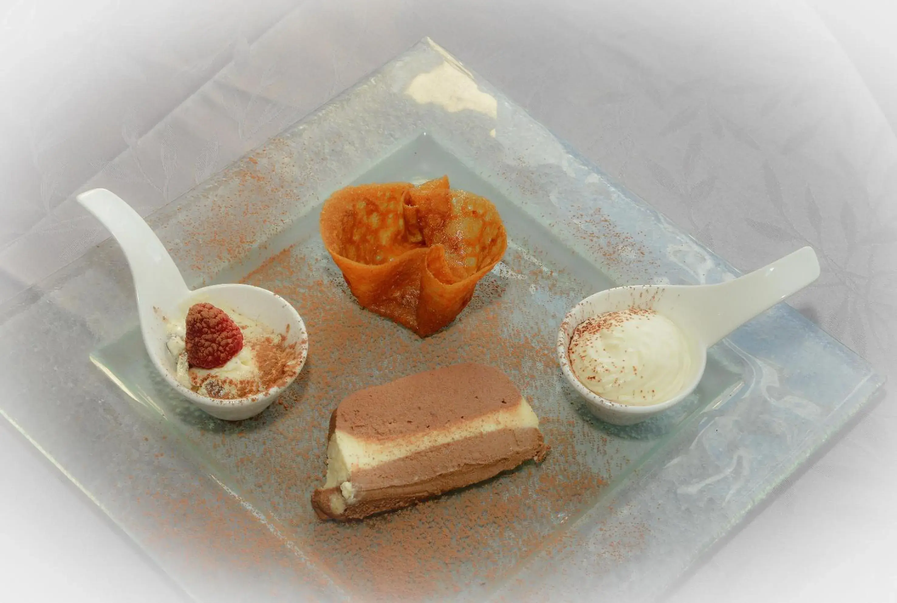 Logis Hôtel et Restaurant du Dauphin Logis Hôtel et Restaurant du Dauphin