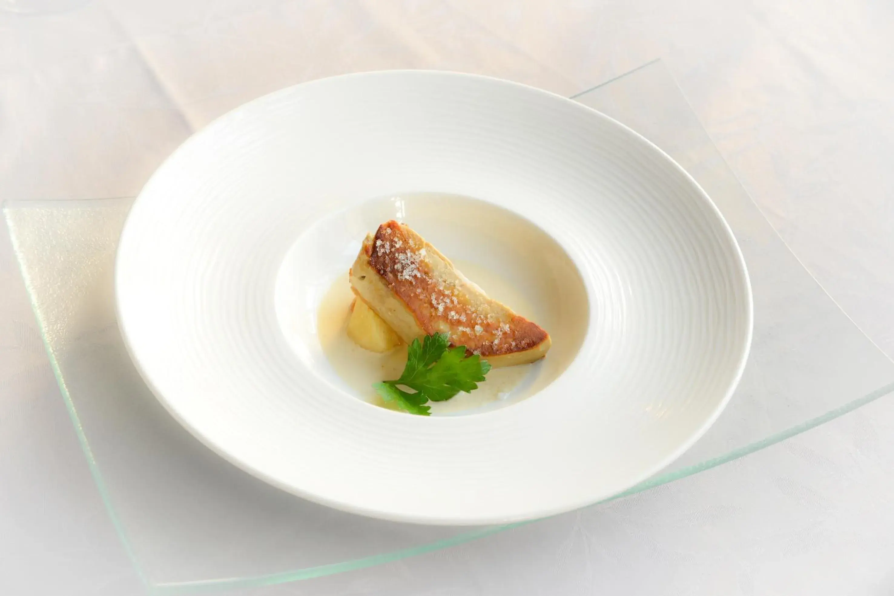 Logis Hôtel et Restaurant du Dauphin Logis Hôtel et Restaurant du Dauphin