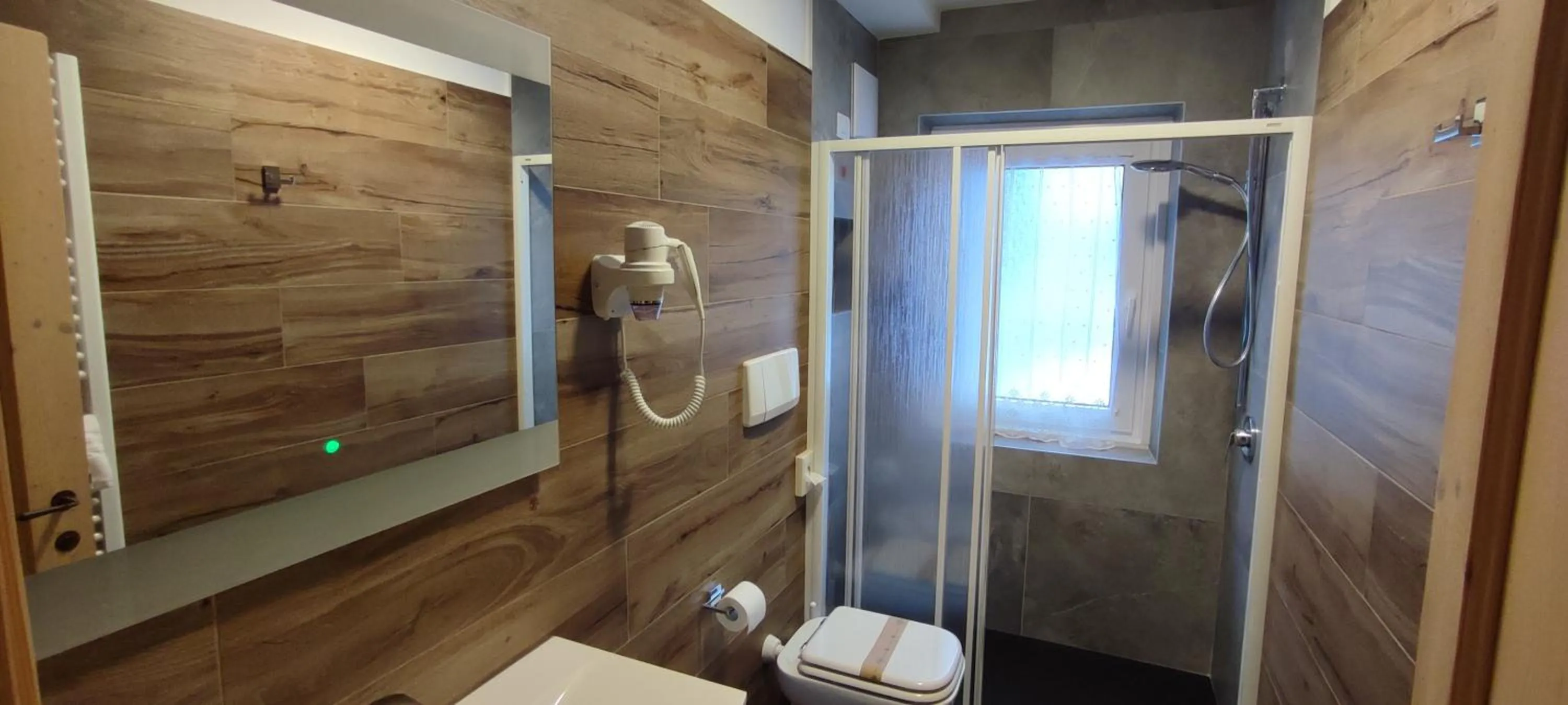 Bathroom in Hotel Villa Gaia