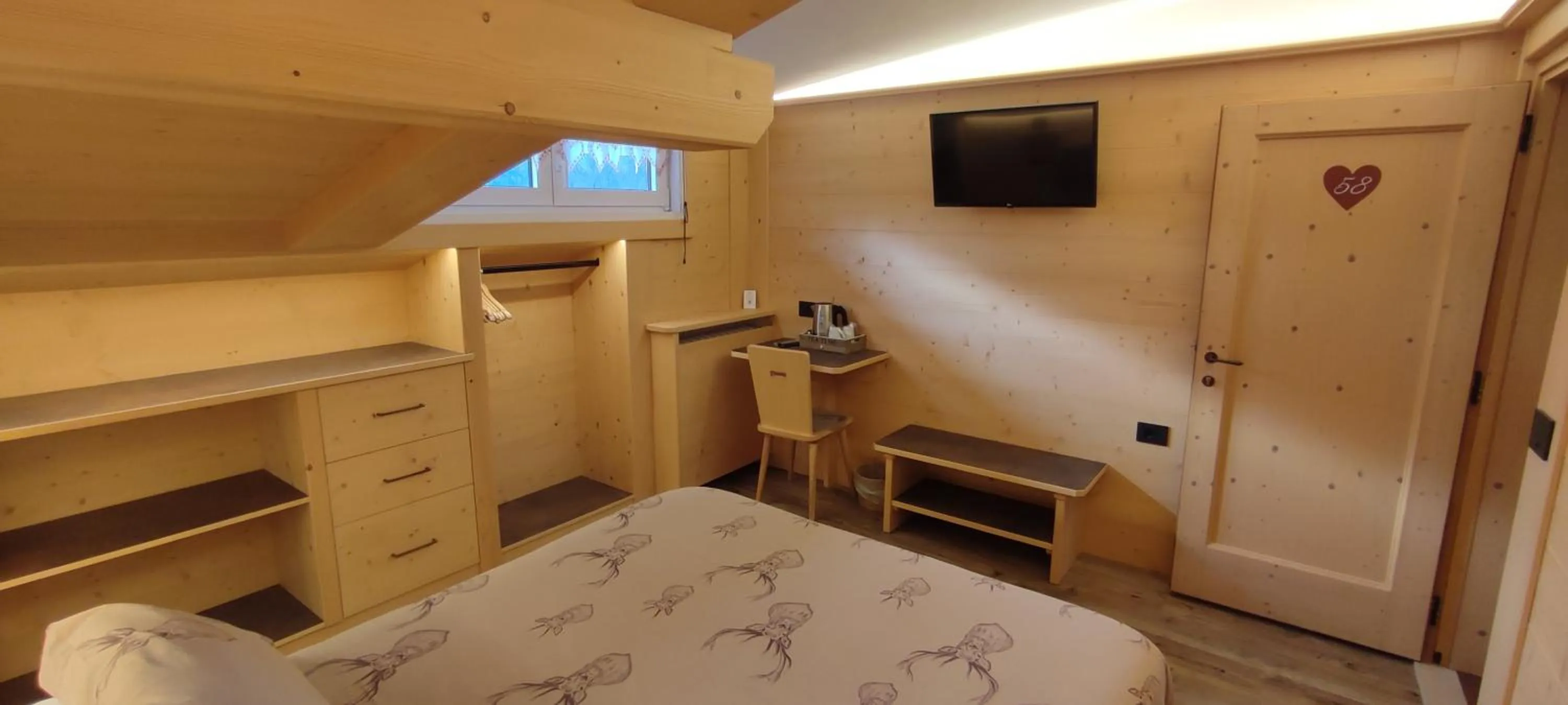 View (from property/room), Bed in Hotel Villa Gaia