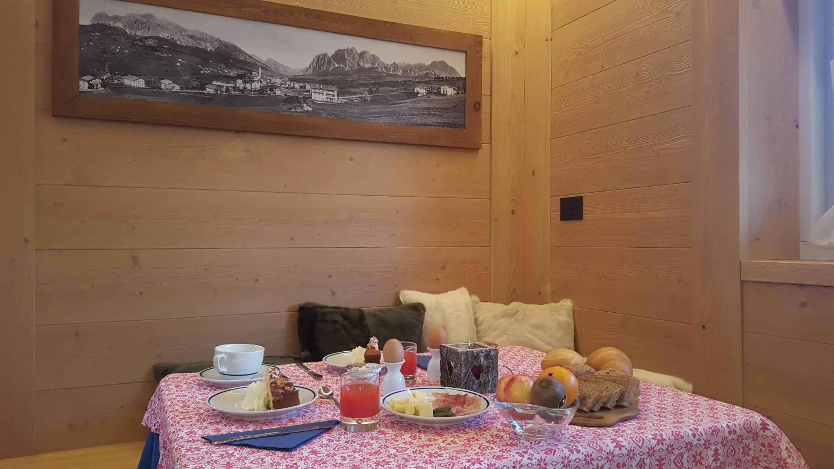 Continental breakfast in Hotel Villa Gaia