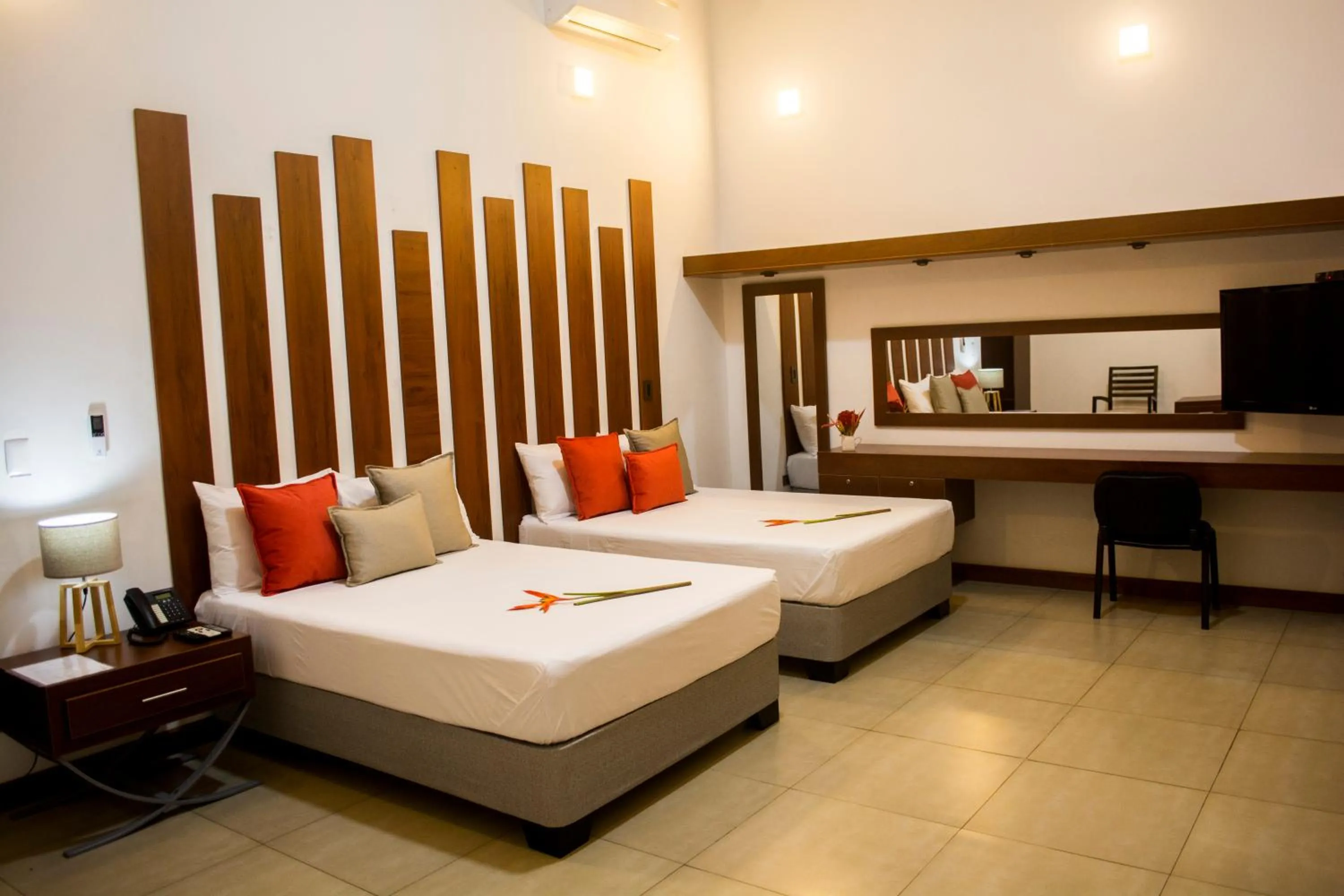 Photo of the whole room in Colina de Montalva Casa Hotel