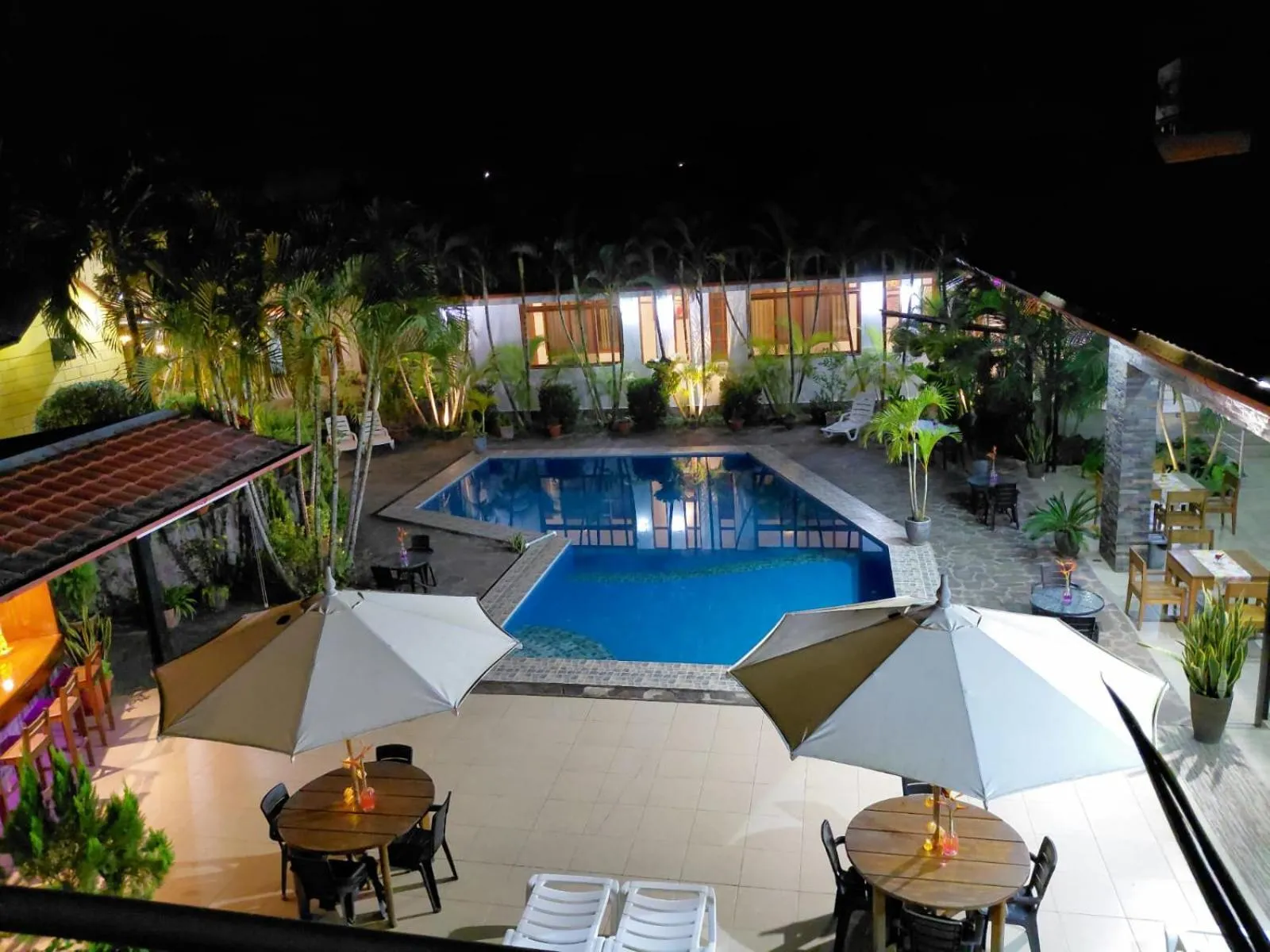 Pool view in Colina de Montalva Casa Hotel