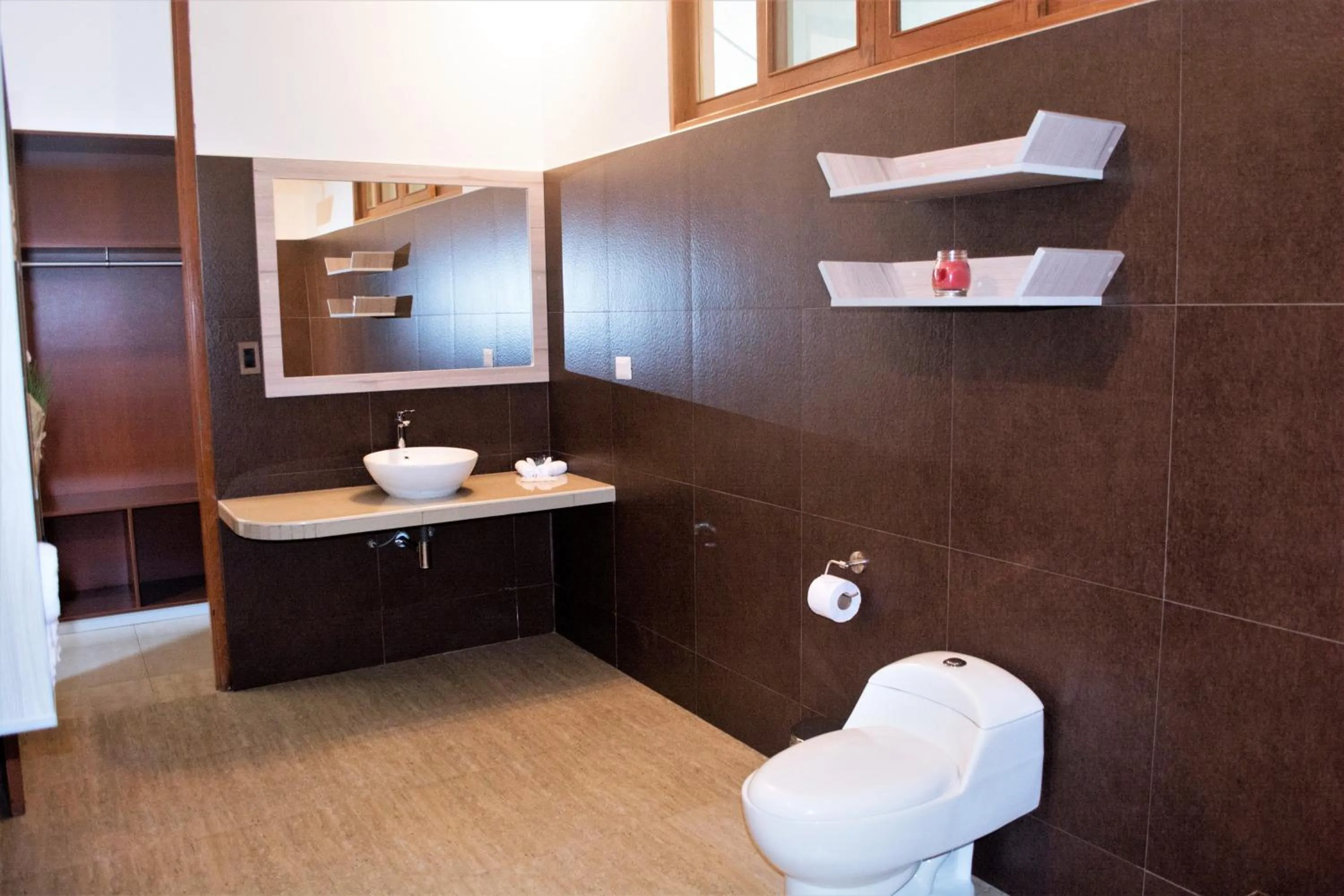 Toilet in Colina de Montalva Casa Hotel