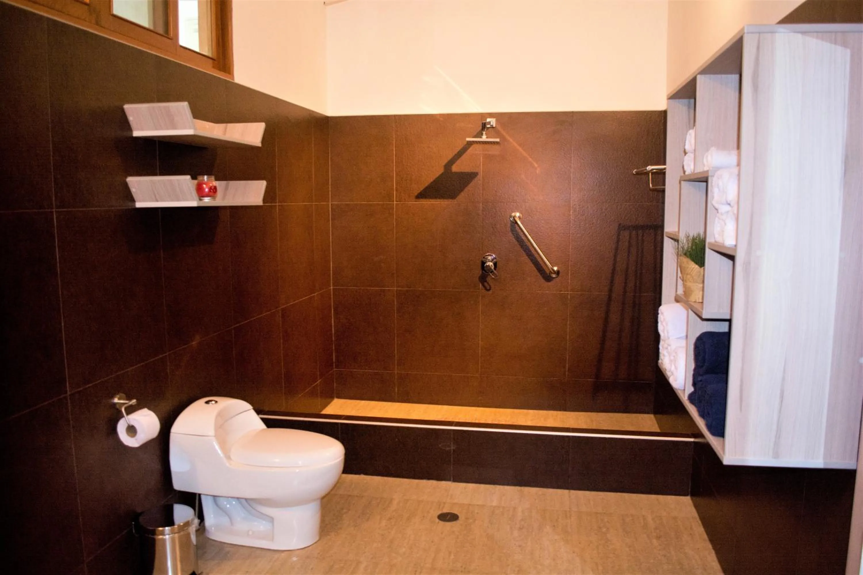Shower in Colina de Montalva Casa Hotel