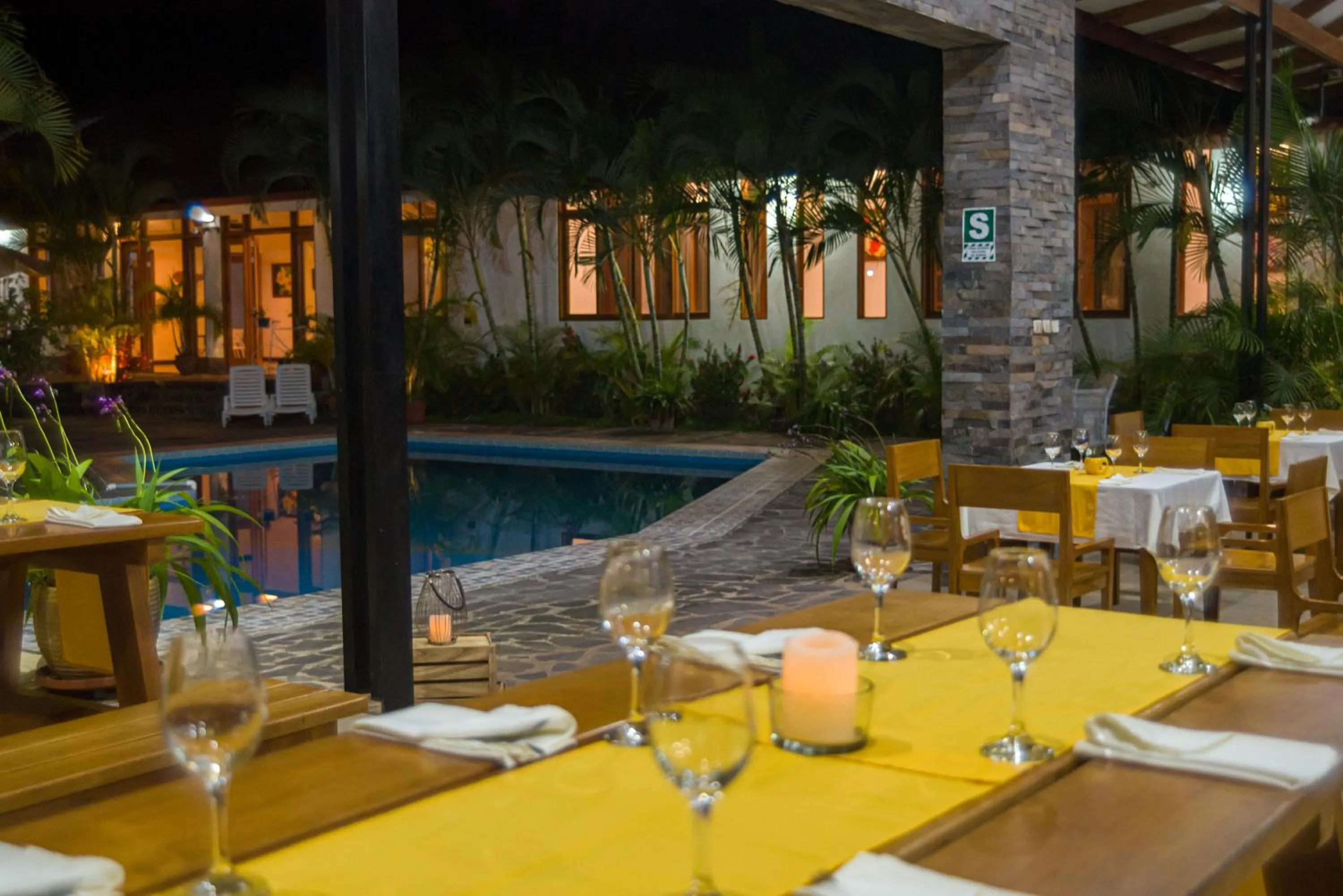 Restaurant/places to eat in Colina de Montalva Casa Hotel