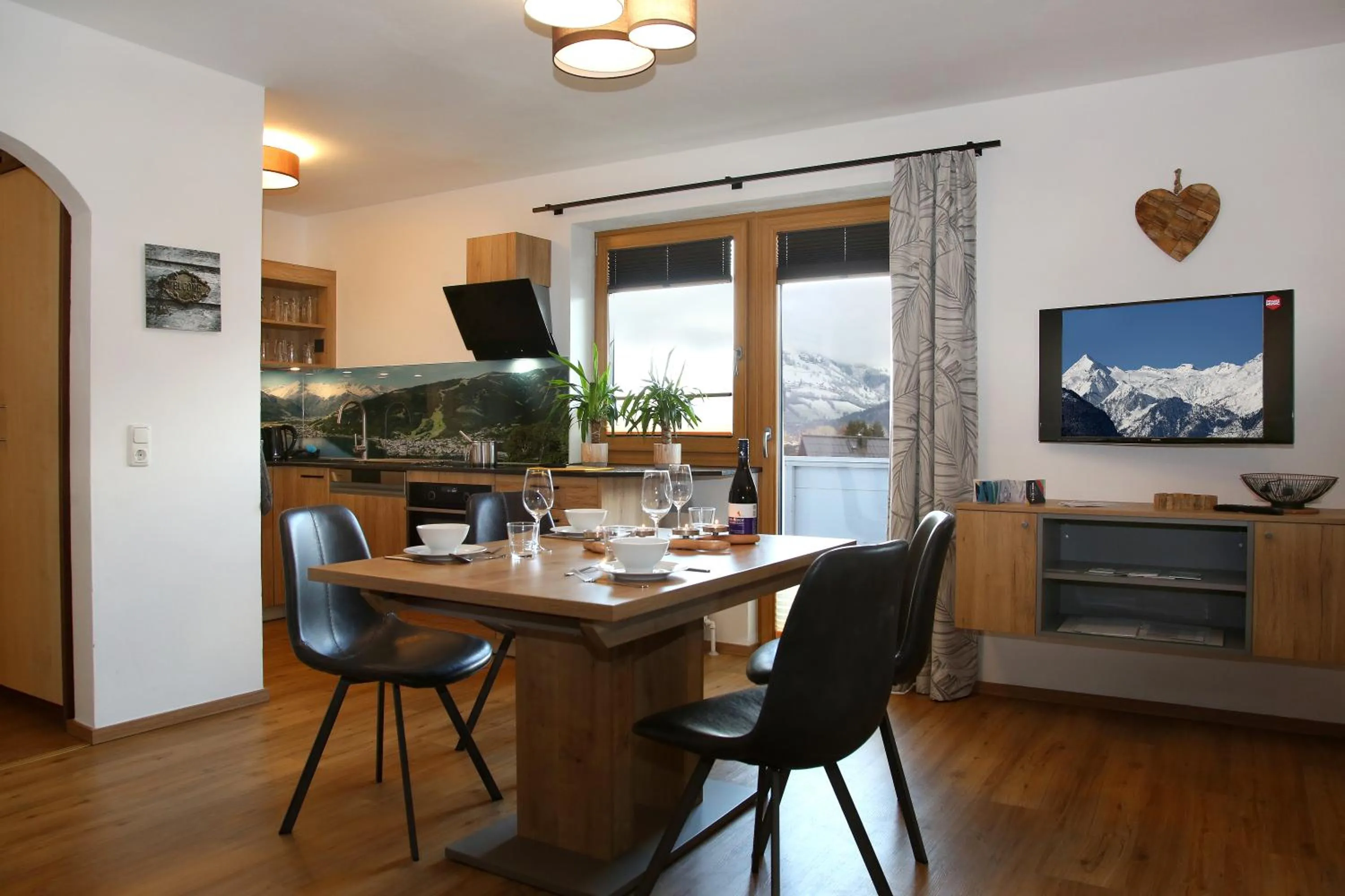 TV and multimedia in Alm Appartements ZellamSee