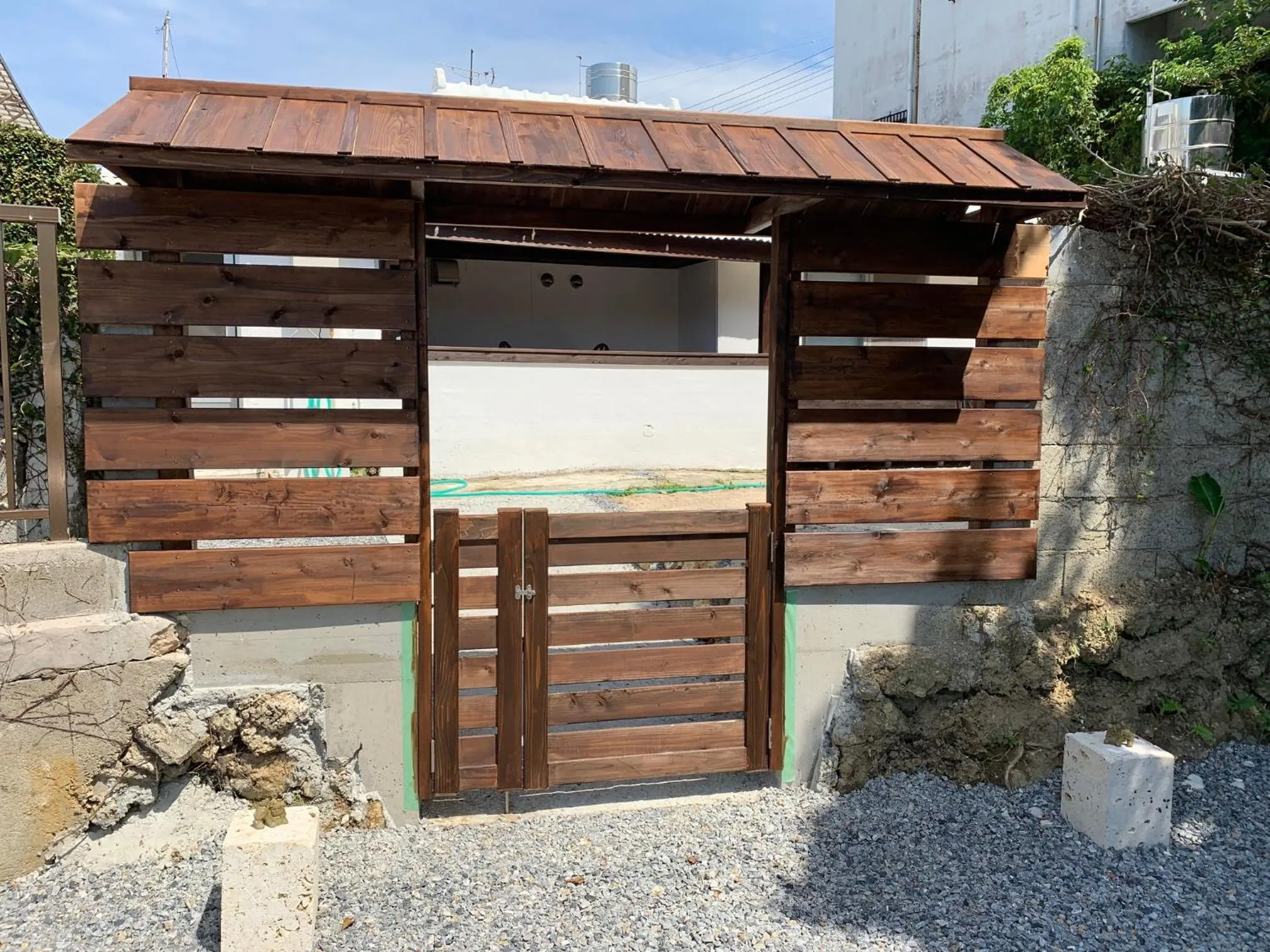 Facade/entrance in Condominium WAFU TEI Okinawa city