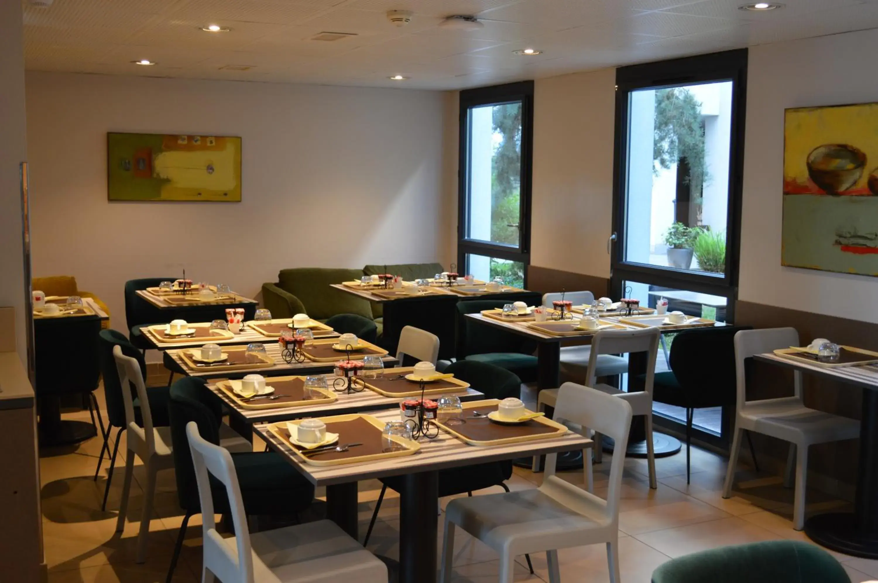 Breakfast in Aparthotel Adagio Lyon Patio Confluence Breakfast in Aparthotel Adagio Lyon Patio Confluence