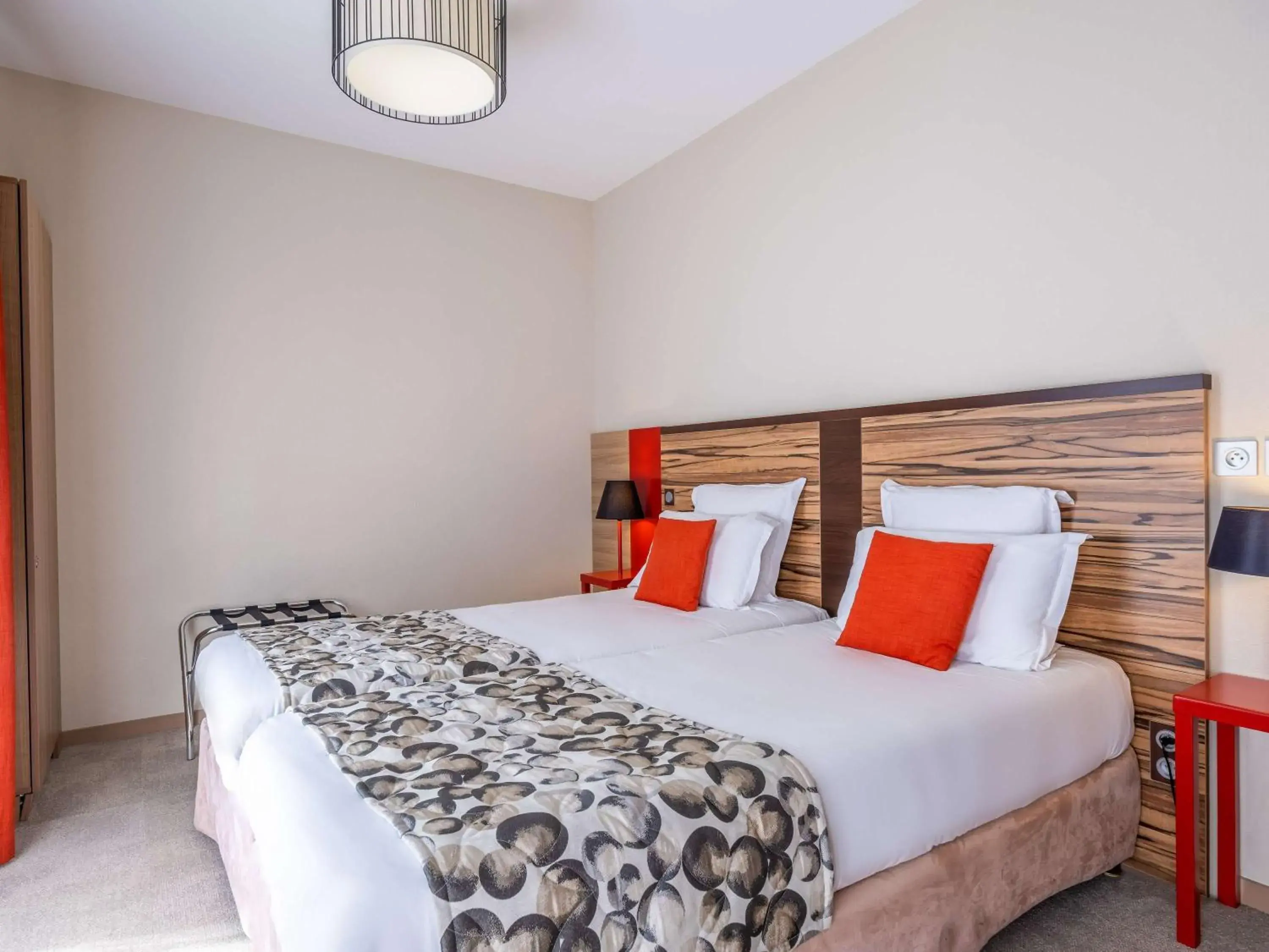 Bedroom, Bed in Aparthotel Adagio Lyon Patio Confluence Bedroom, Bed in Aparthotel Adagio Lyon Patio Confluence