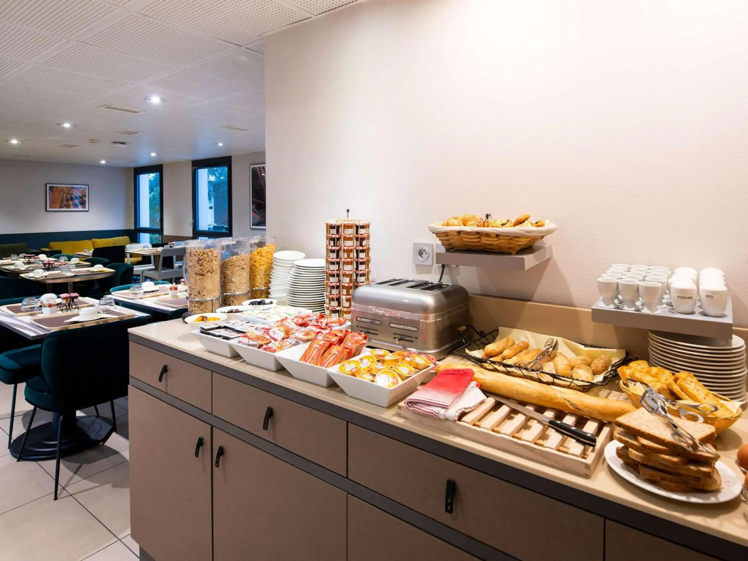 Breakfast in Aparthotel Adagio Lyon Patio Confluence Breakfast in Aparthotel Adagio Lyon Patio Confluence