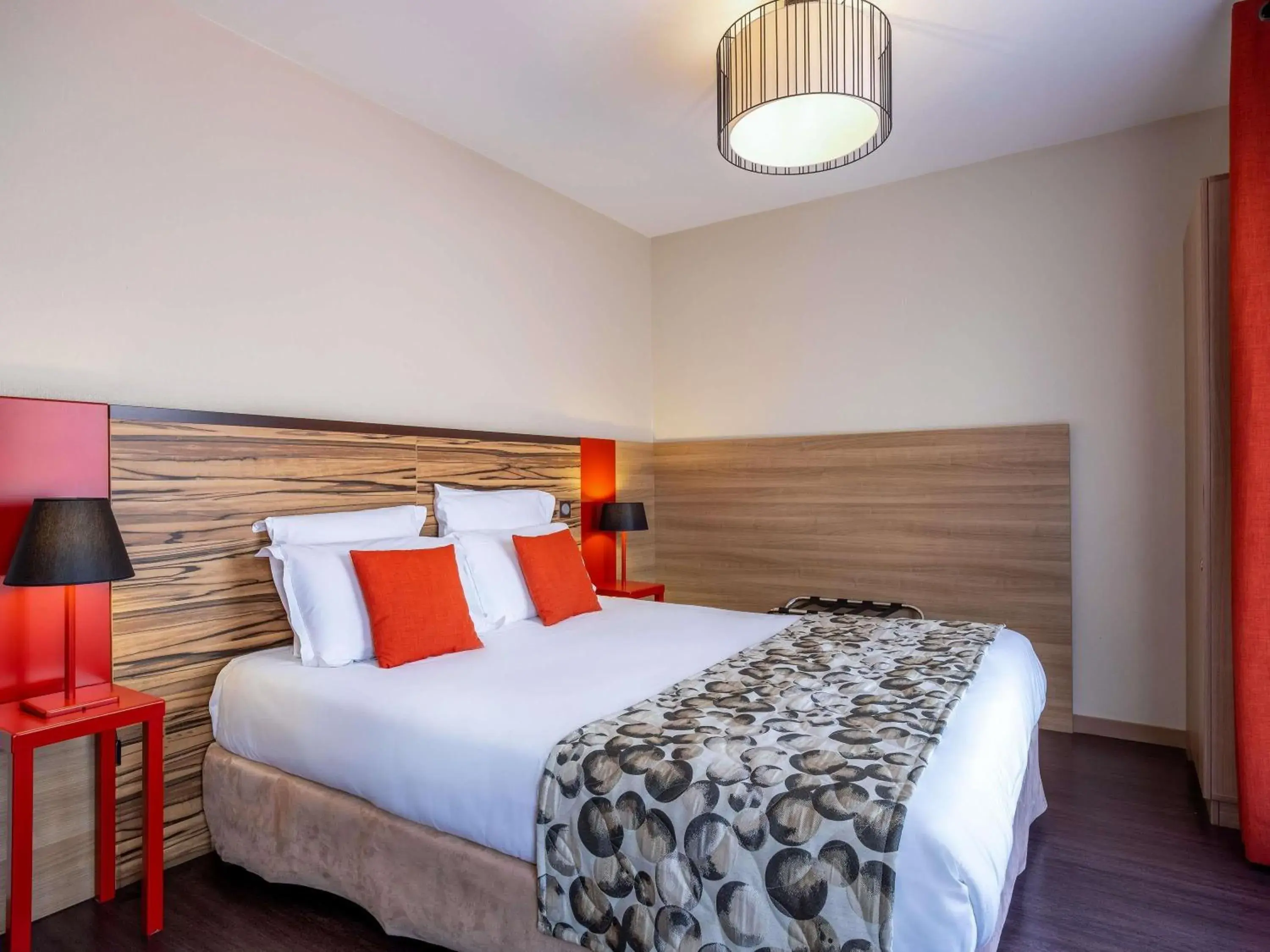 Bedroom, Bed in Aparthotel Adagio Lyon Patio Confluence Bedroom, Bed in Aparthotel Adagio Lyon Patio Confluence