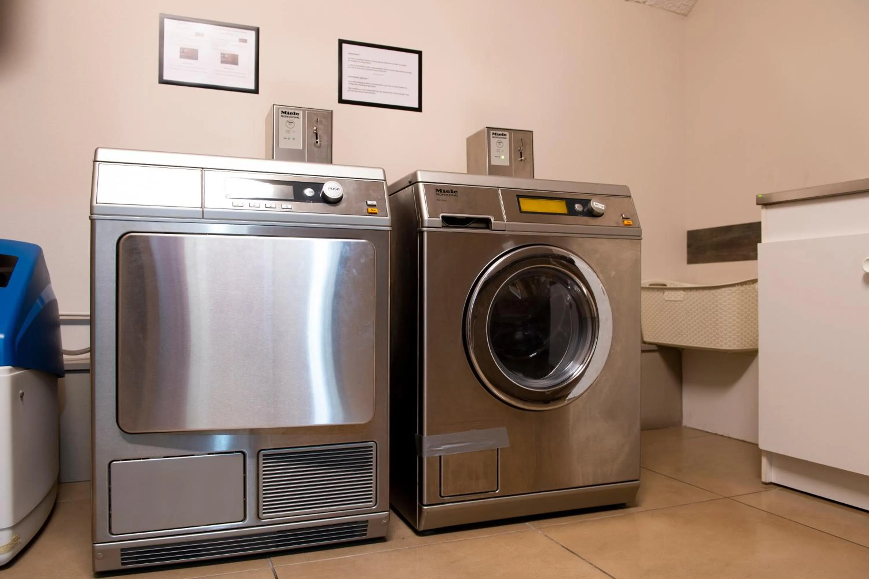 washing machine in Aparthotel Adagio Lyon Patio Confluence