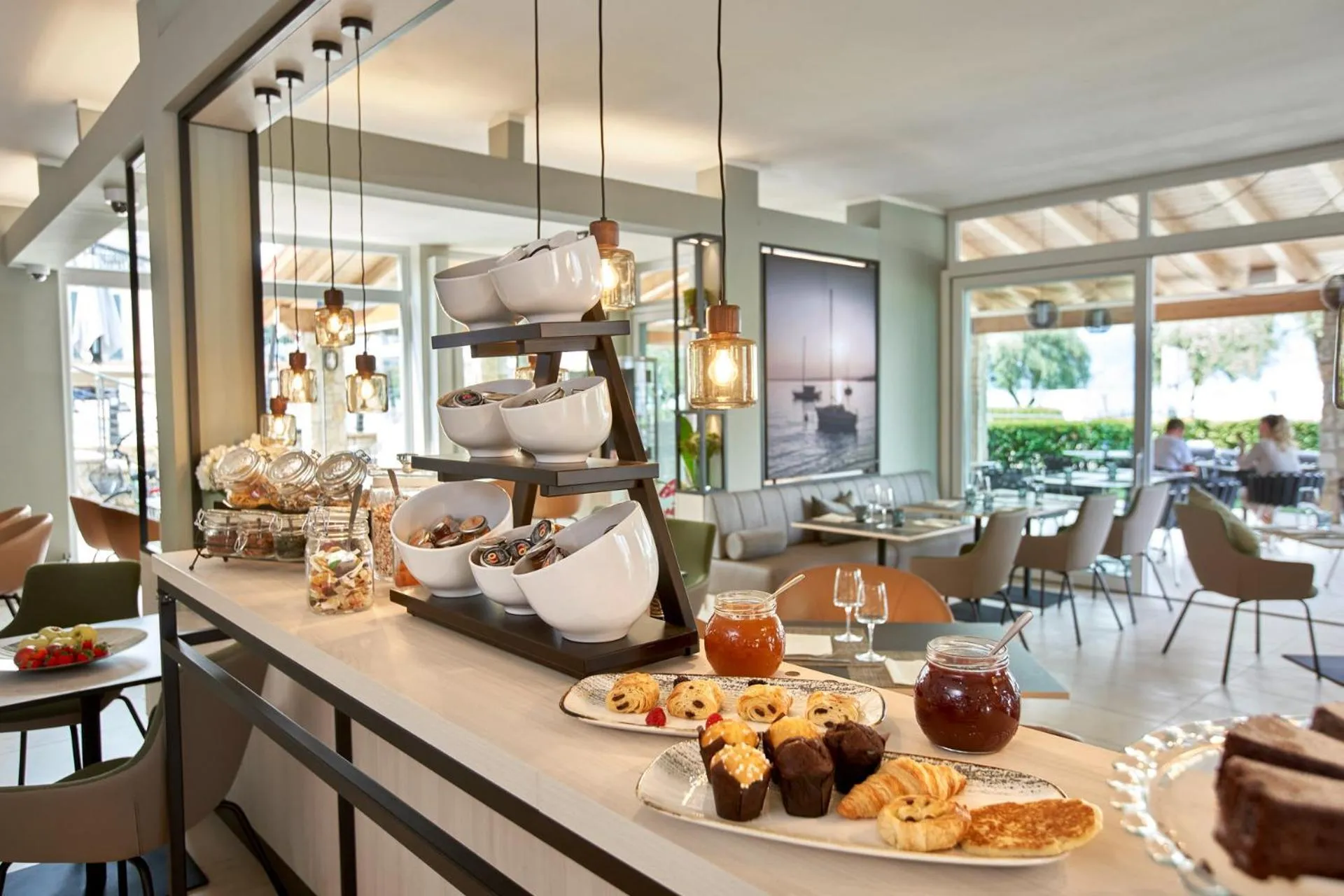 Breakfast in June Stay Lake Garda