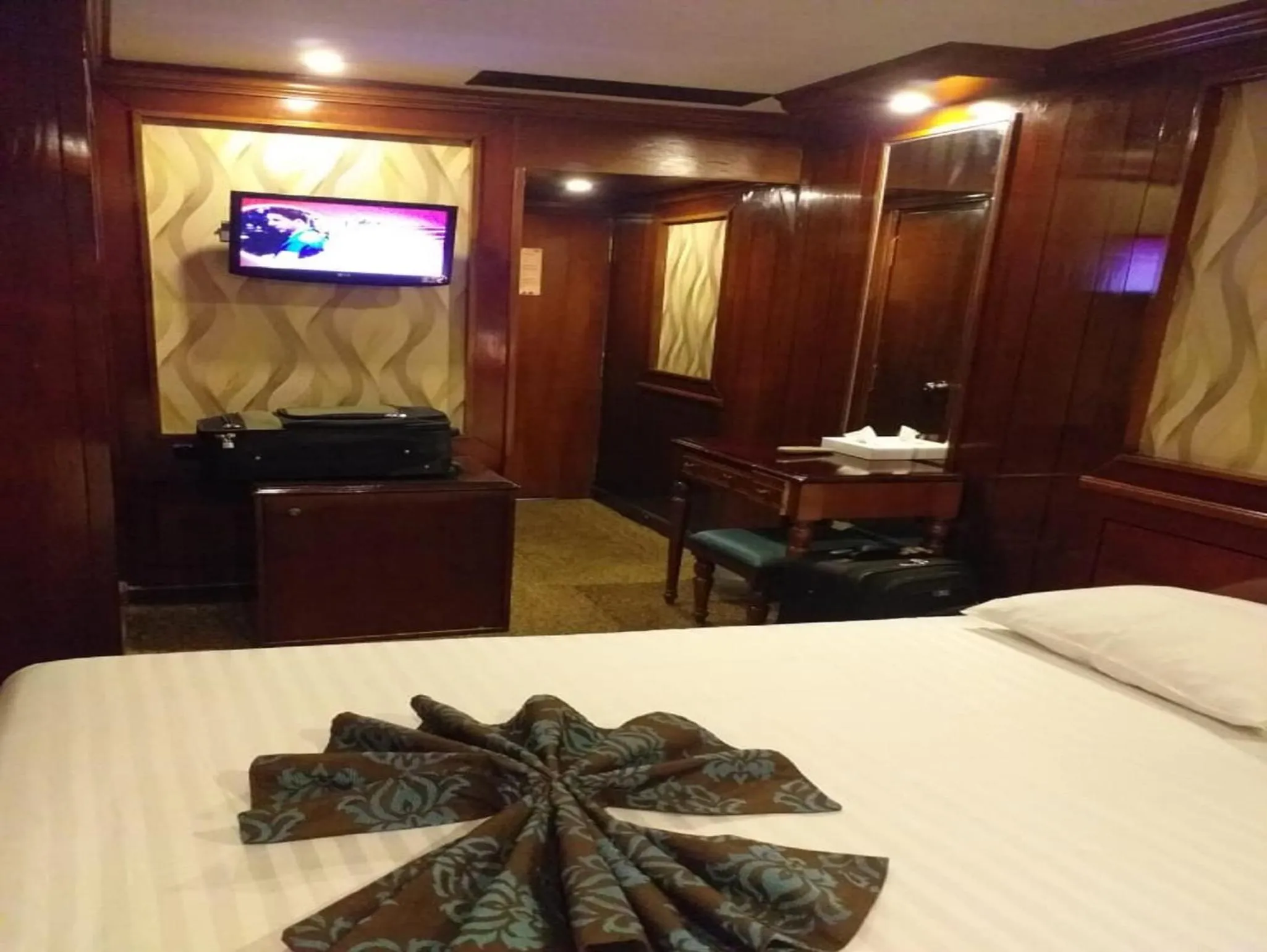 Photo of the whole room, Bed in Nile Cruises 5 Stars From From Aswan 03 Nights -From Luxor 04 Nights