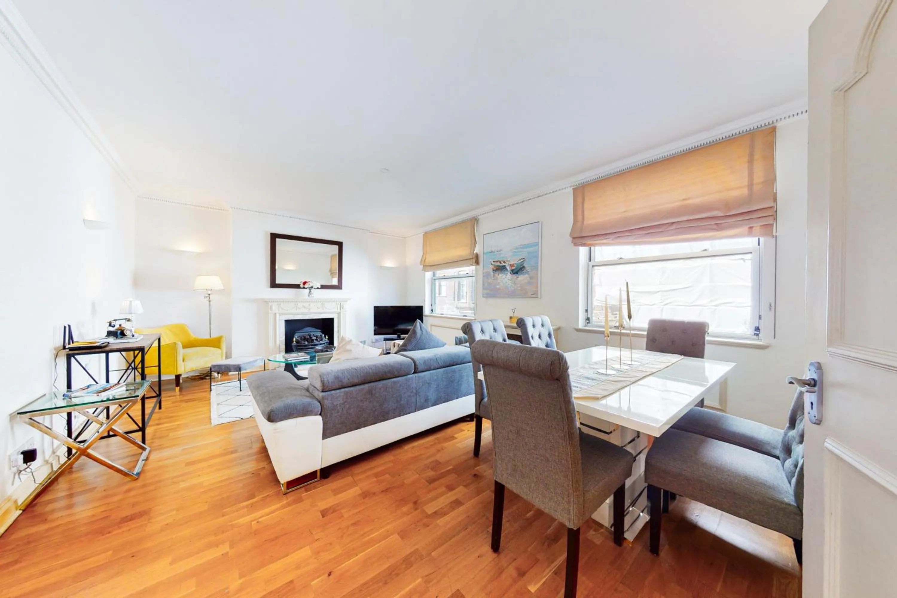Living room in Stay in bond street