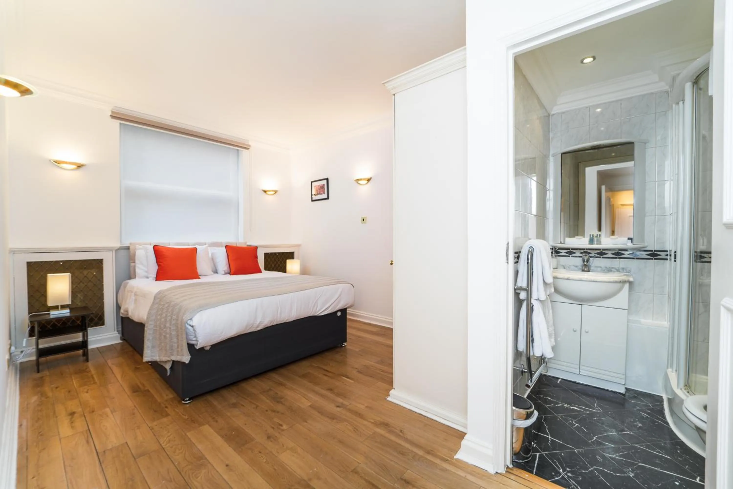 Bed in Stay in bond street