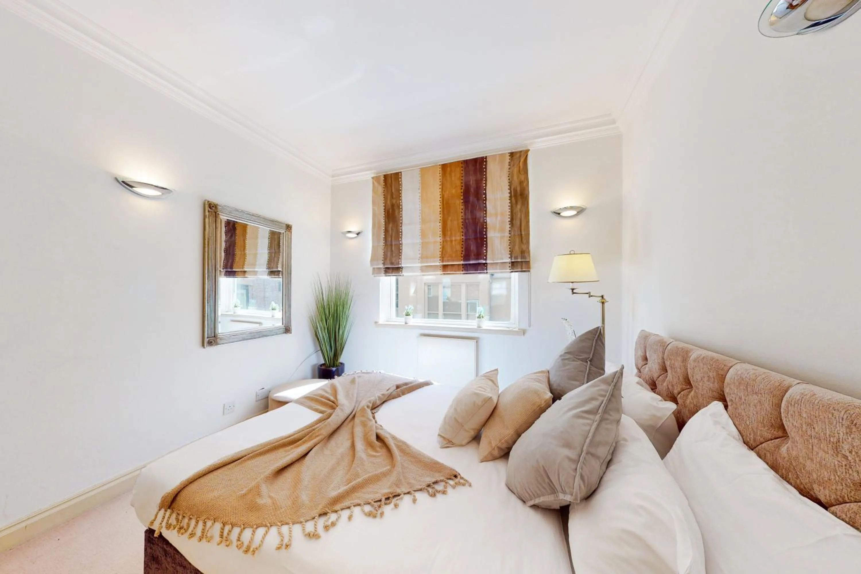 Bed in Stay in bond street