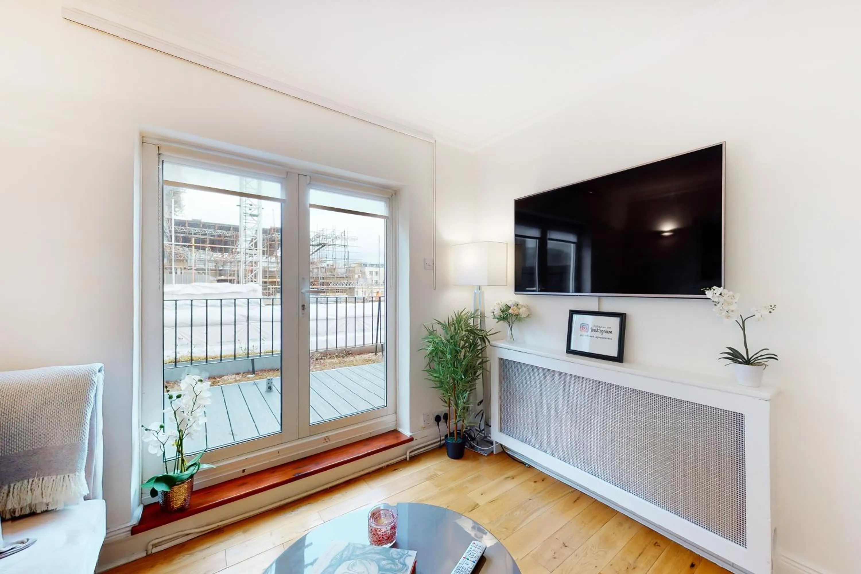 TV and multimedia in Stay in bond street