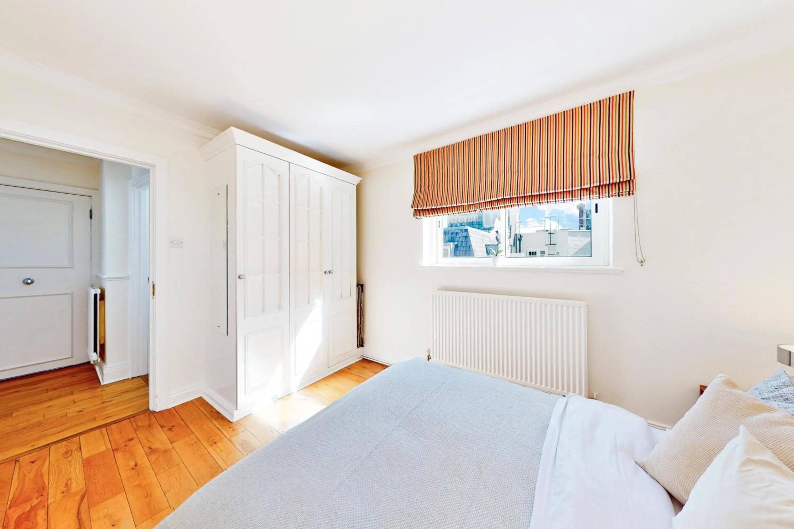 Bed in Stay in bond street