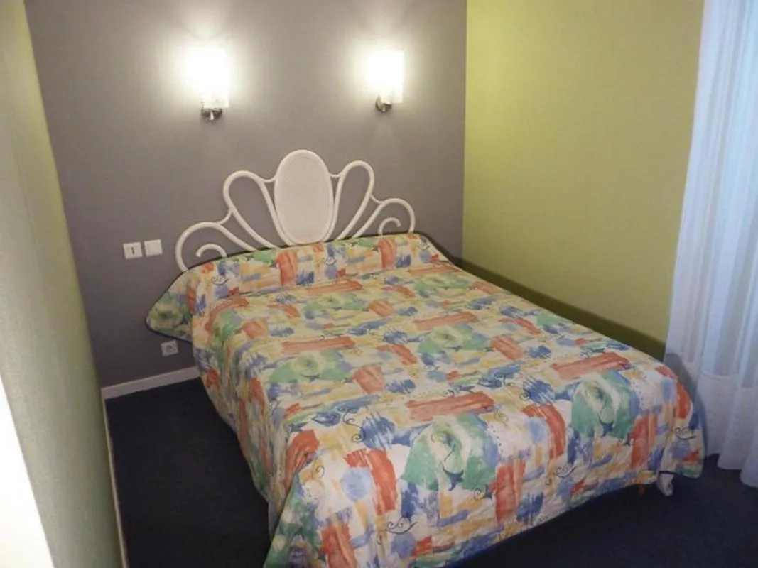 Bed in Hôtel Restaurant du Pont-Vieux