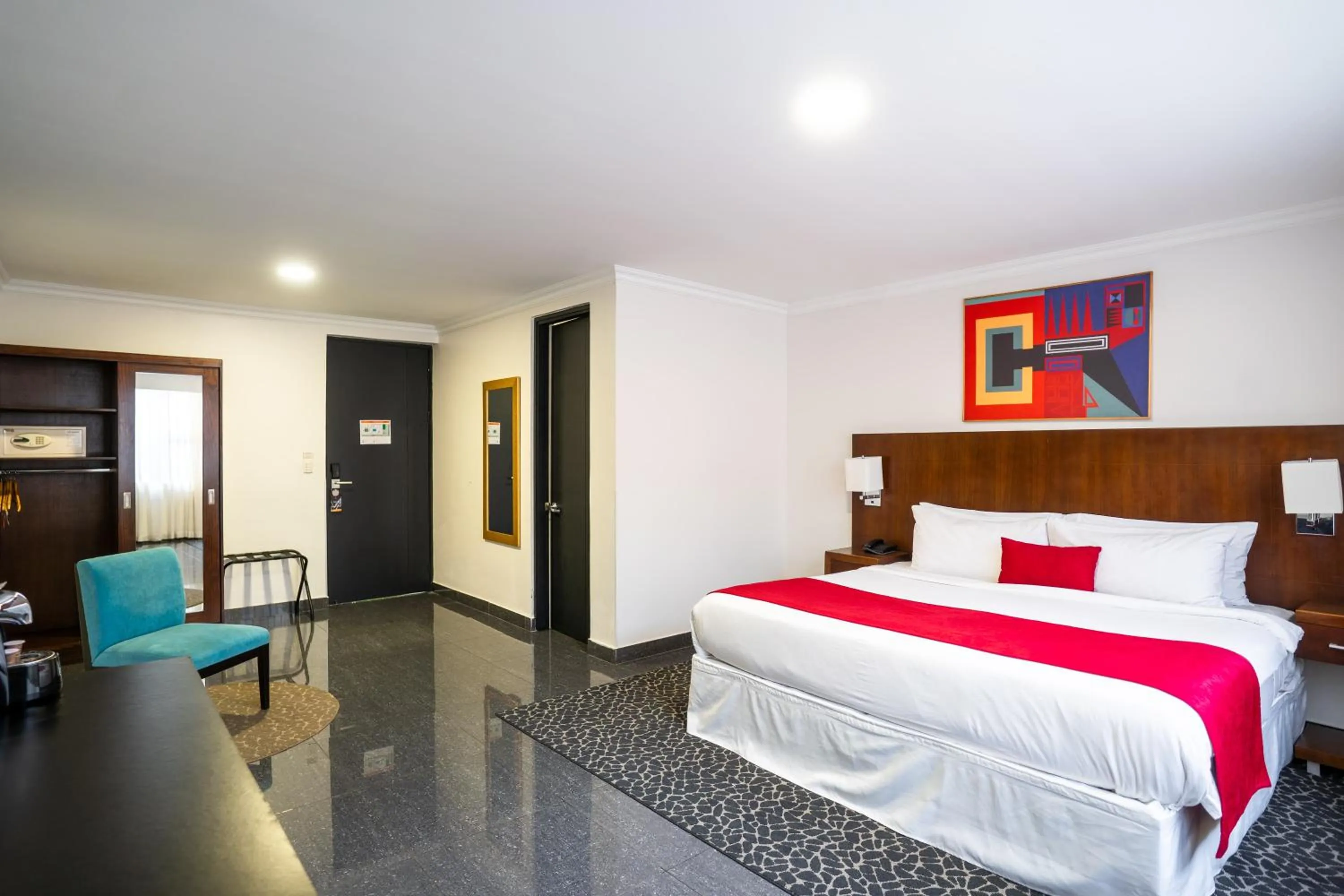 Photo of the whole room, Bed in KC Hotel San Jose