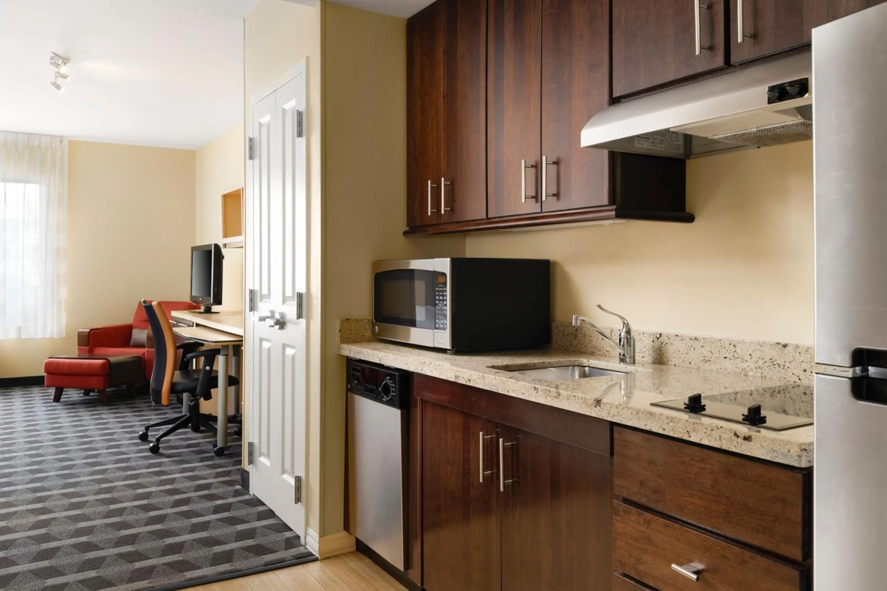 Kitchen or kitchenette in TownePlace Suites Ann Arbor