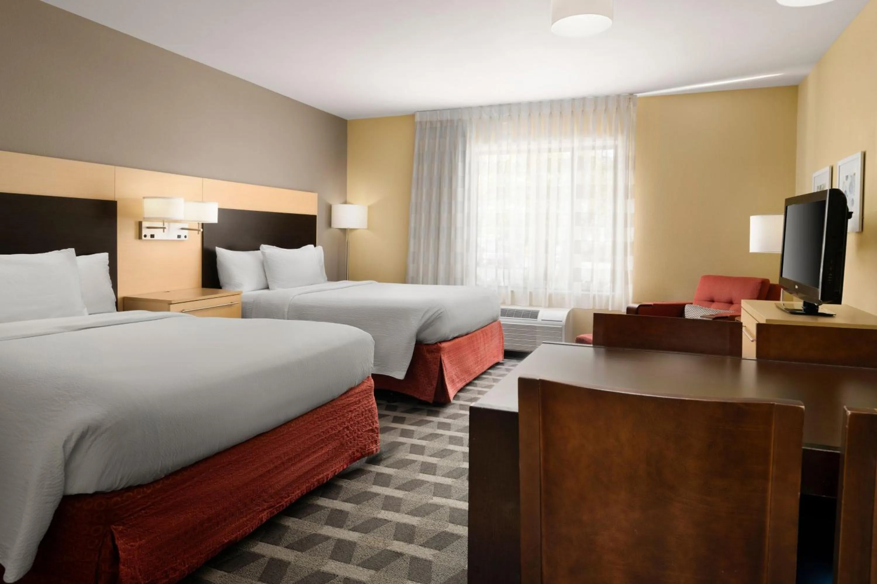 Photo of the whole room, Bed in TownePlace Suites Ann Arbor