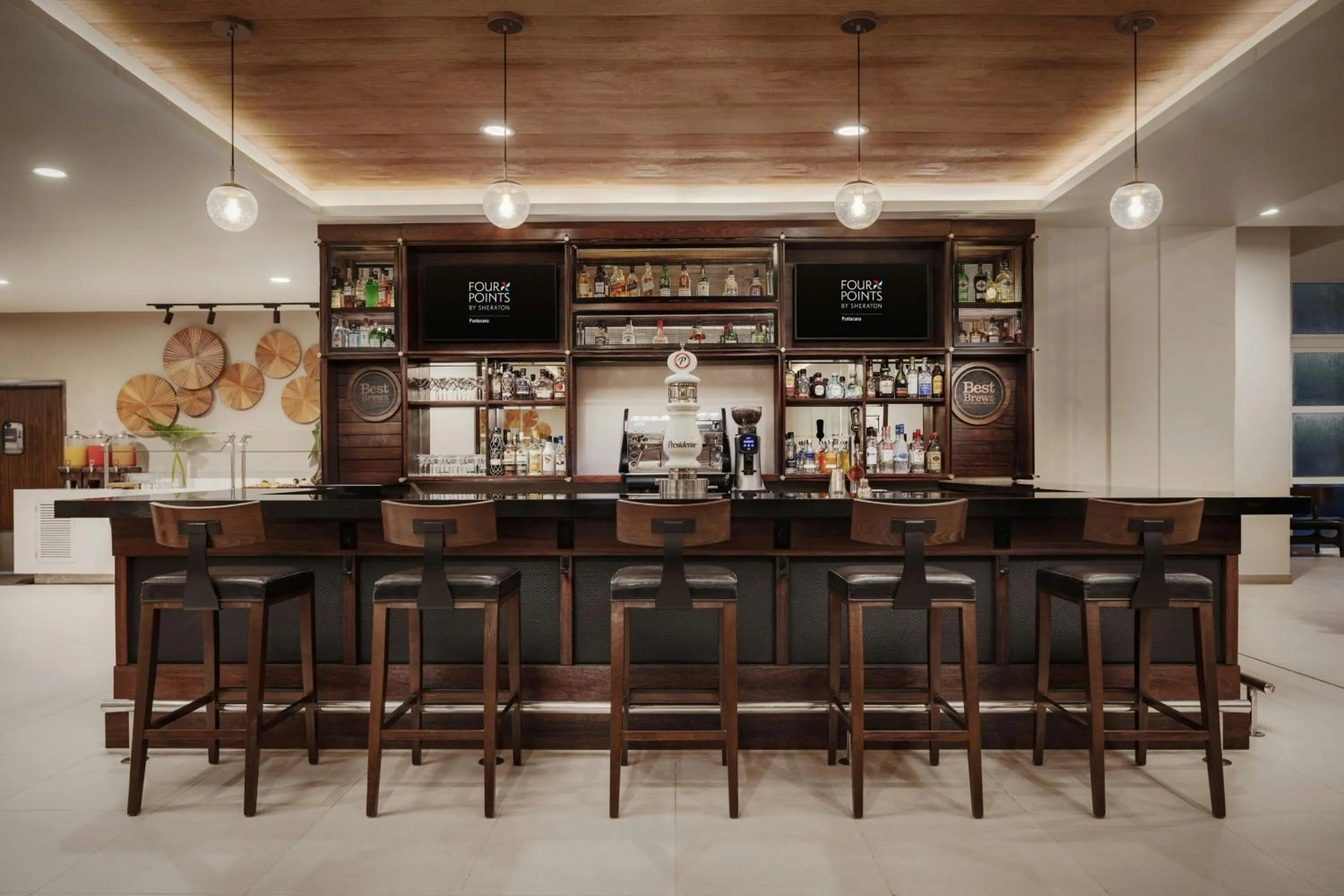 Lounge or bar in Four Points by Sheraton Punta Cana Village