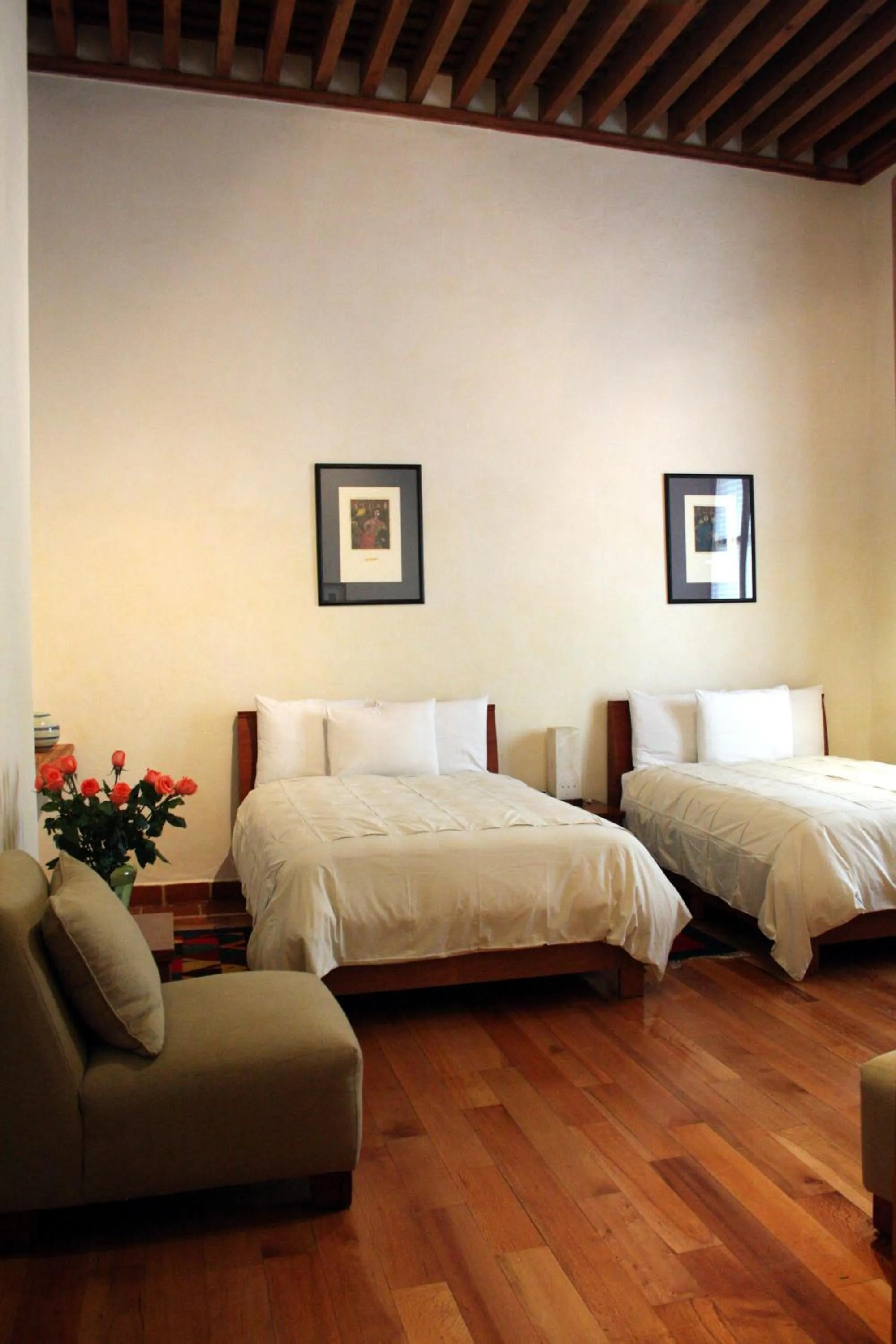 Photo of the whole room, Bed in Quinta Luna