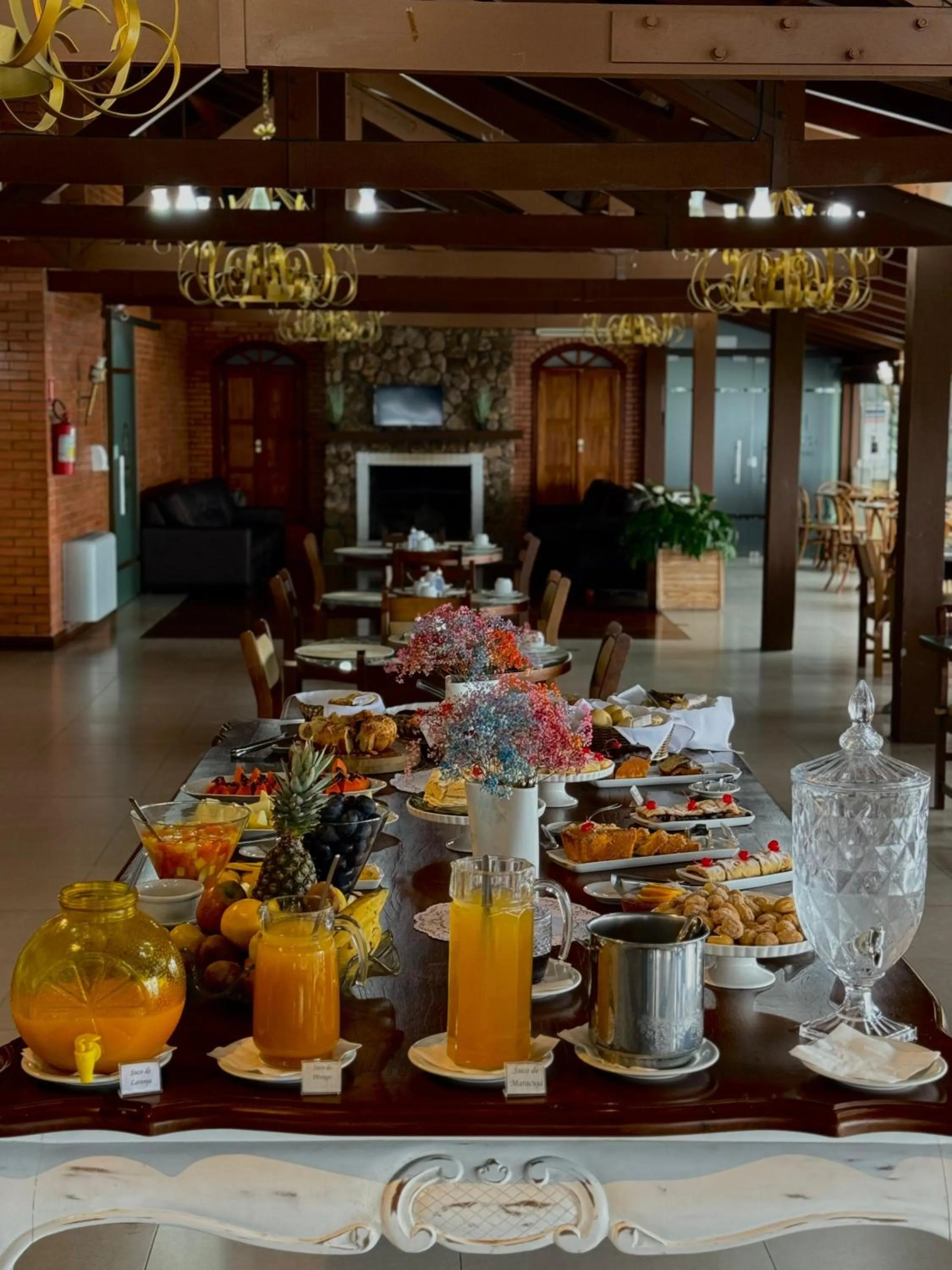 Breakfast in Hotel Bangalôs da Serra