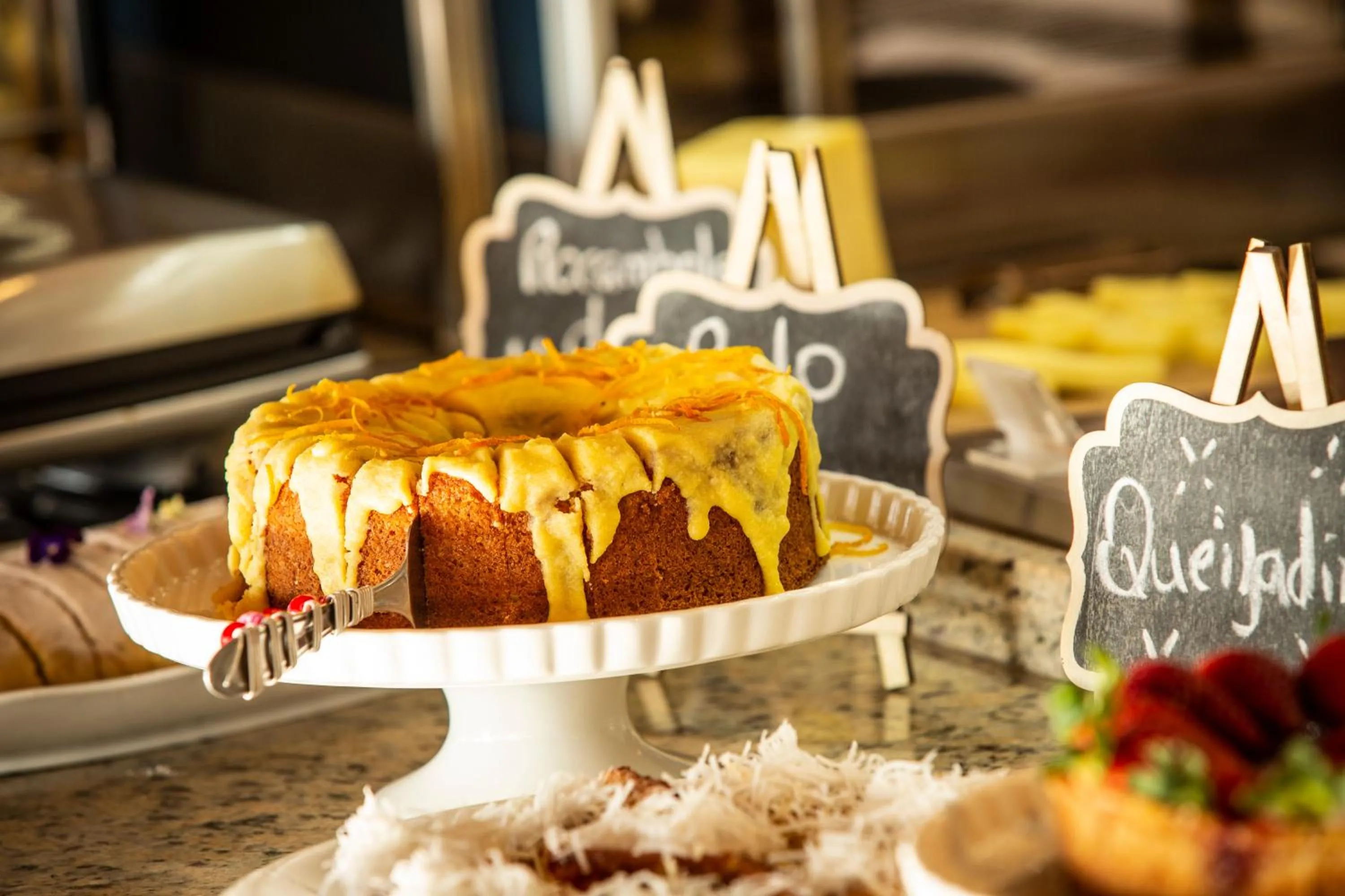 Food and drinks in Hotel Bangalôs da Serra