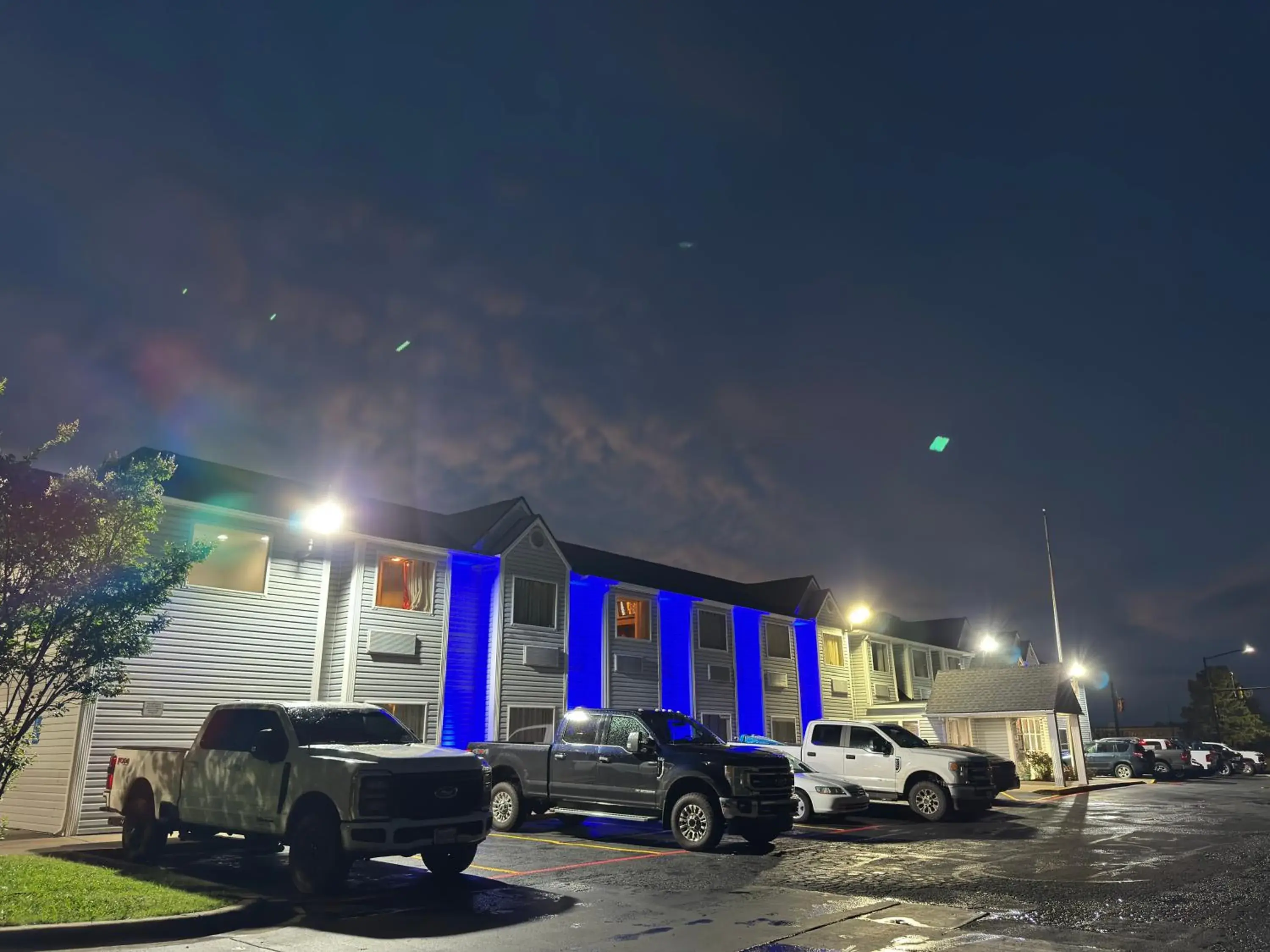 Property building in Americas Best Value Inn and Suites Ada Property building in Americas Best Value Inn and Suites Ada