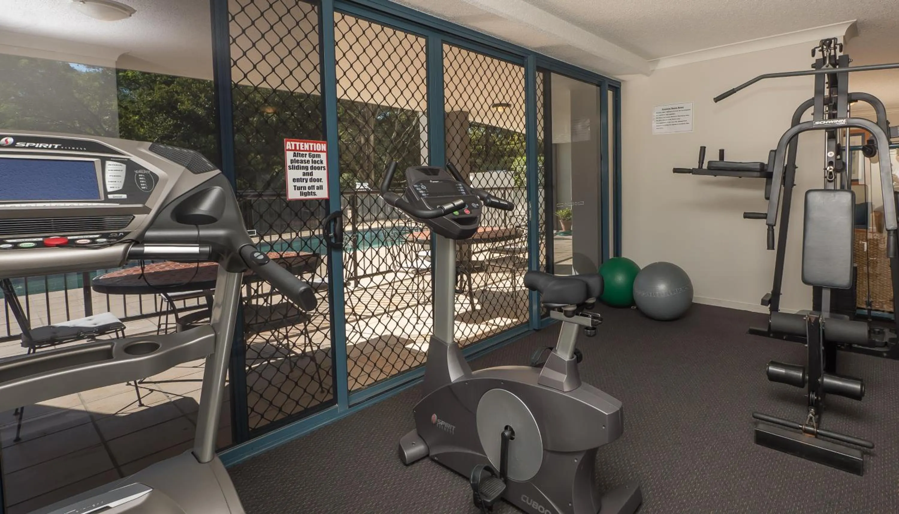 Fitness centre/facilities in Inn on the Park Apartments