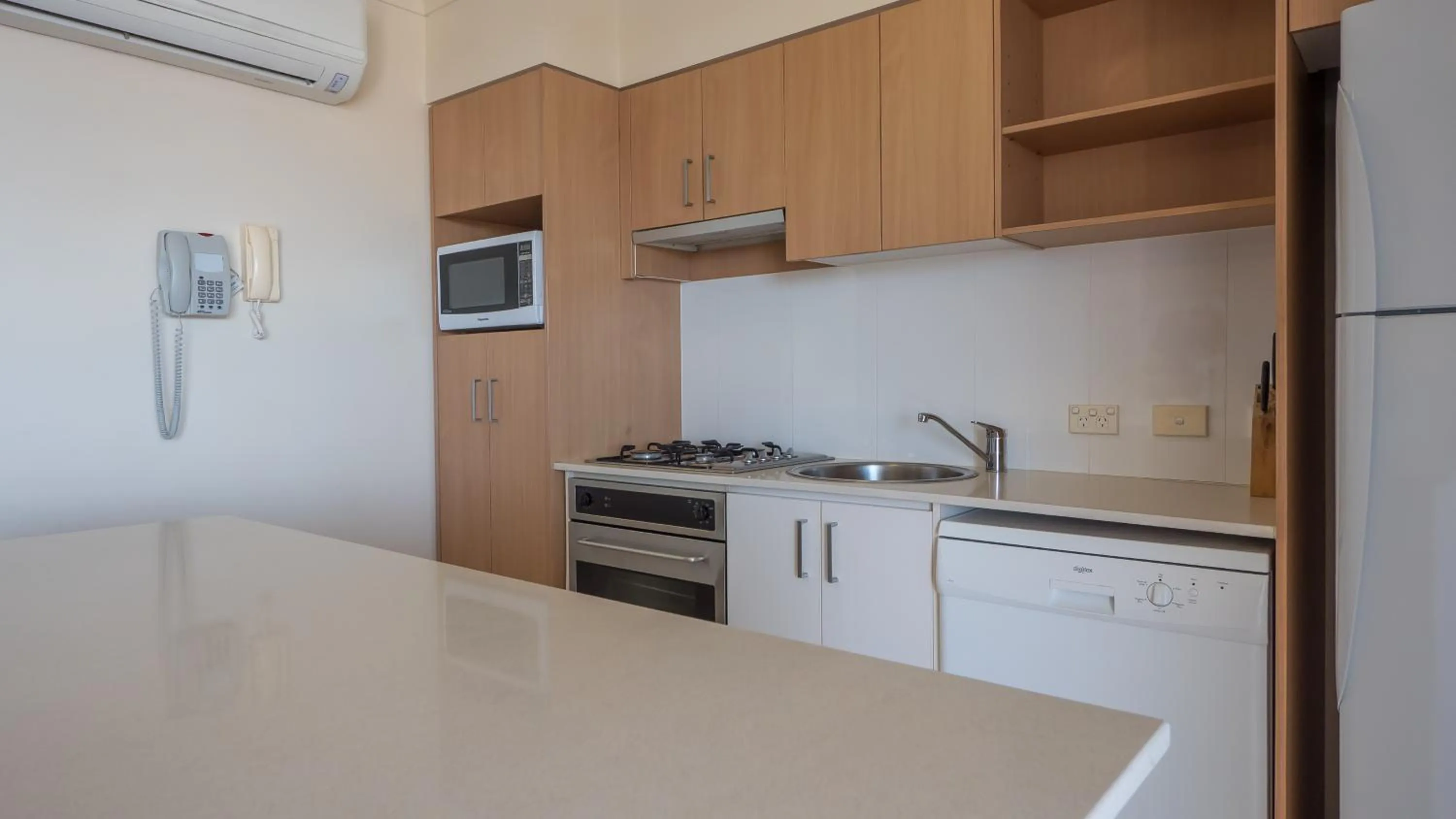 Kitchen or kitchenette in Inn on the Park Apartments