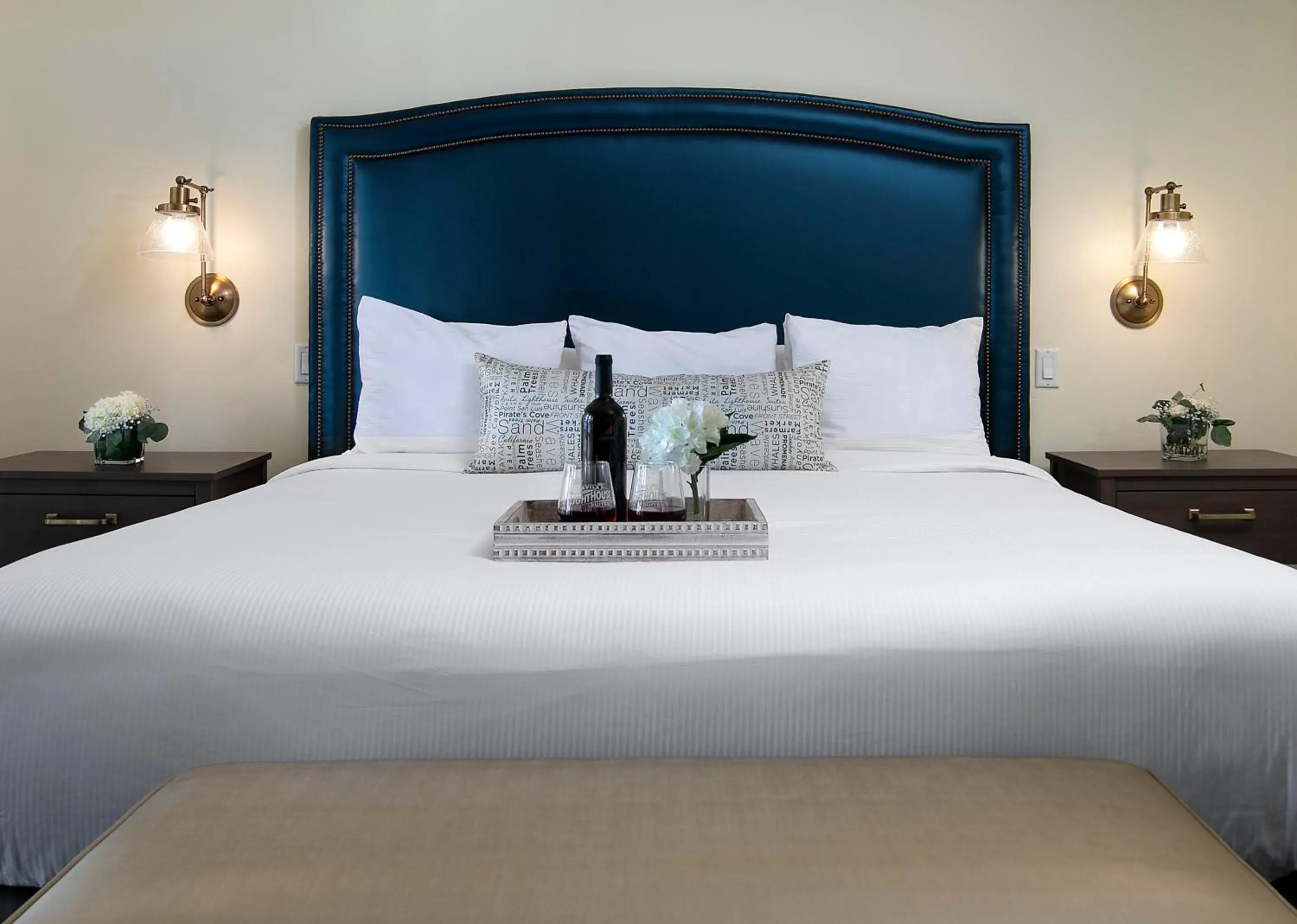 Bed in Avila Lighthouse Suites Bed in Avila Lighthouse Suites