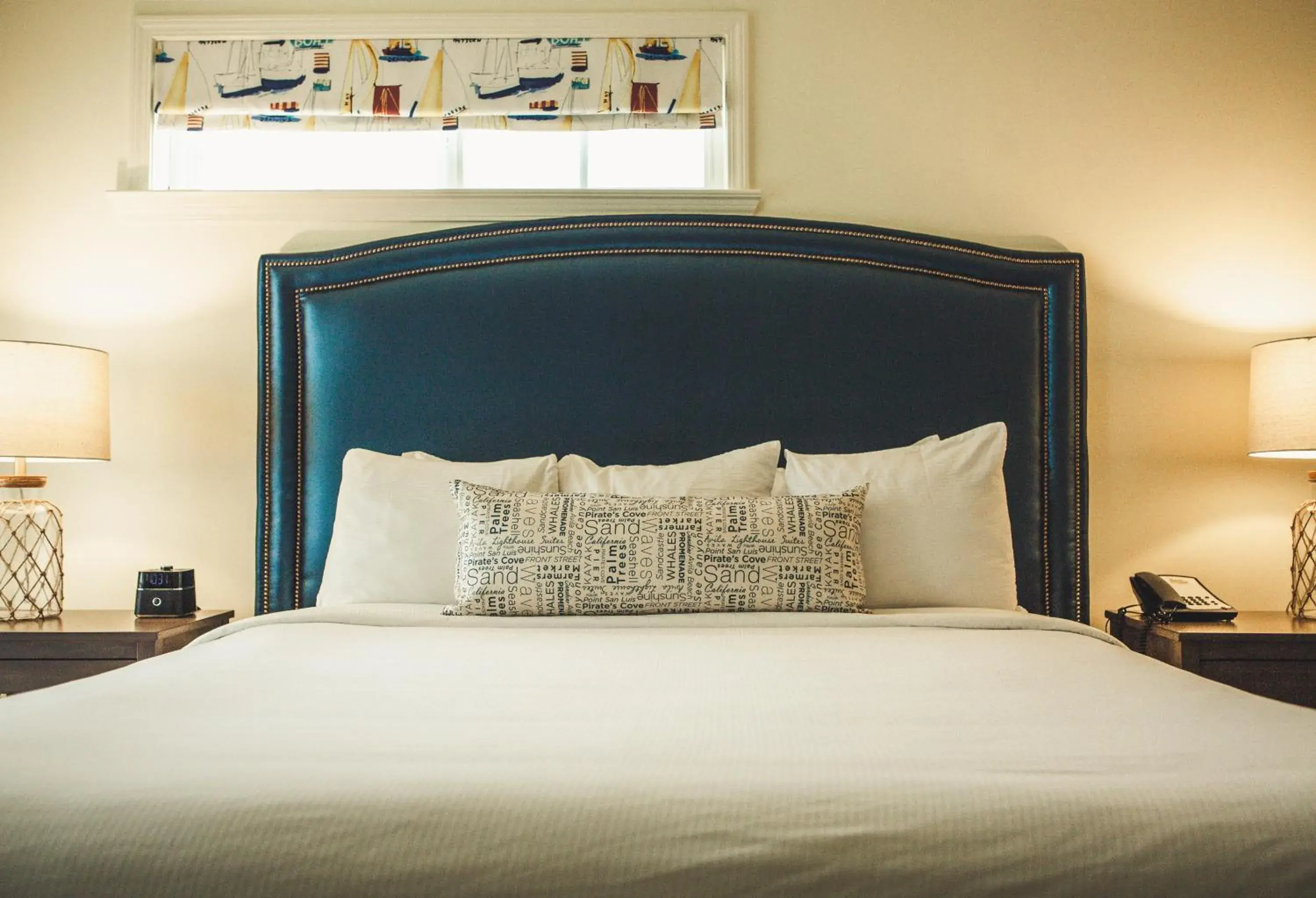 Bed in Avila Lighthouse Suites Bed in Avila Lighthouse Suites