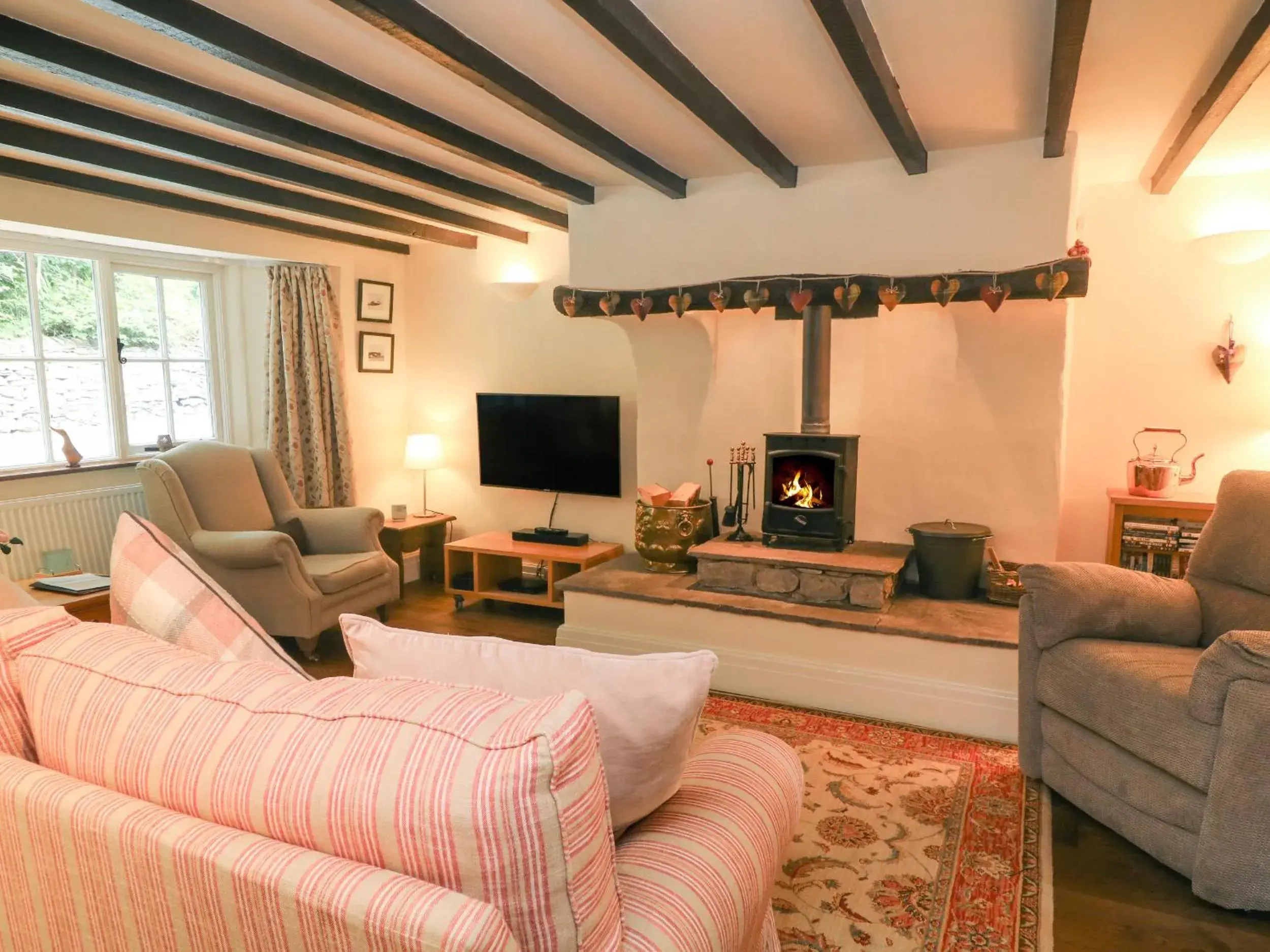 2 Storrs Cottages 2 Storrs Cottages