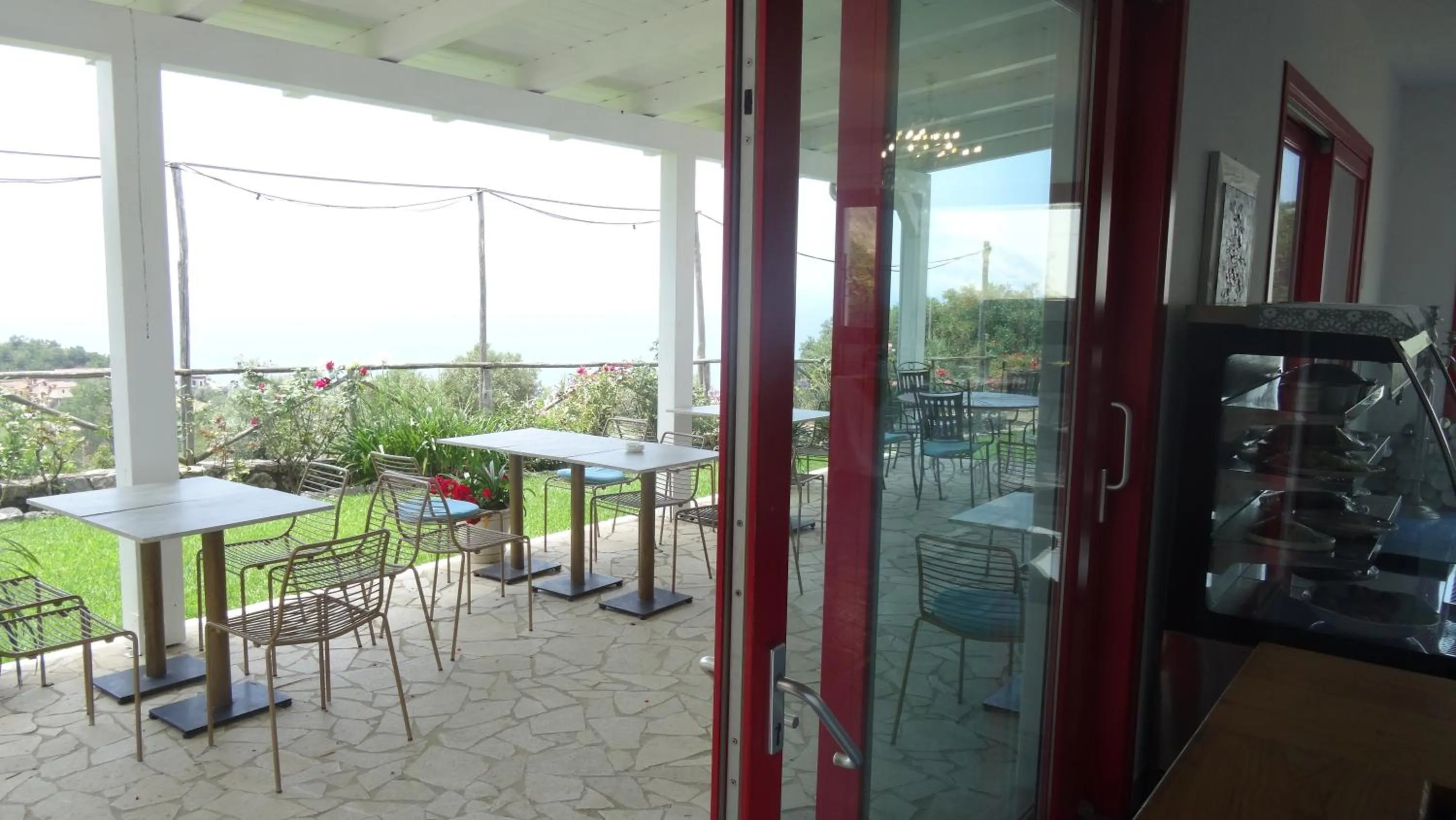 Breakfast in Borgo Rosso di Sera - Resort Country Chic